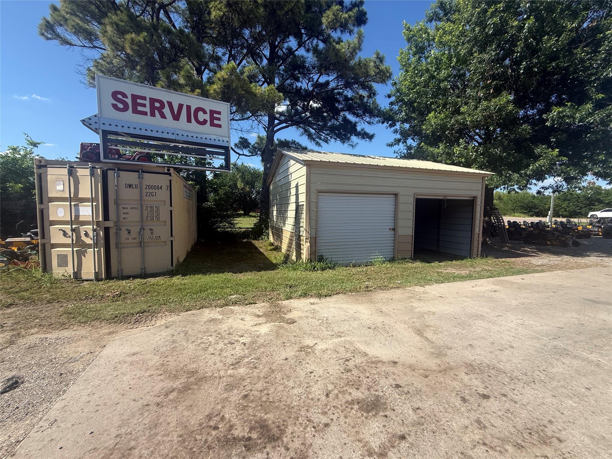 main property photo 9