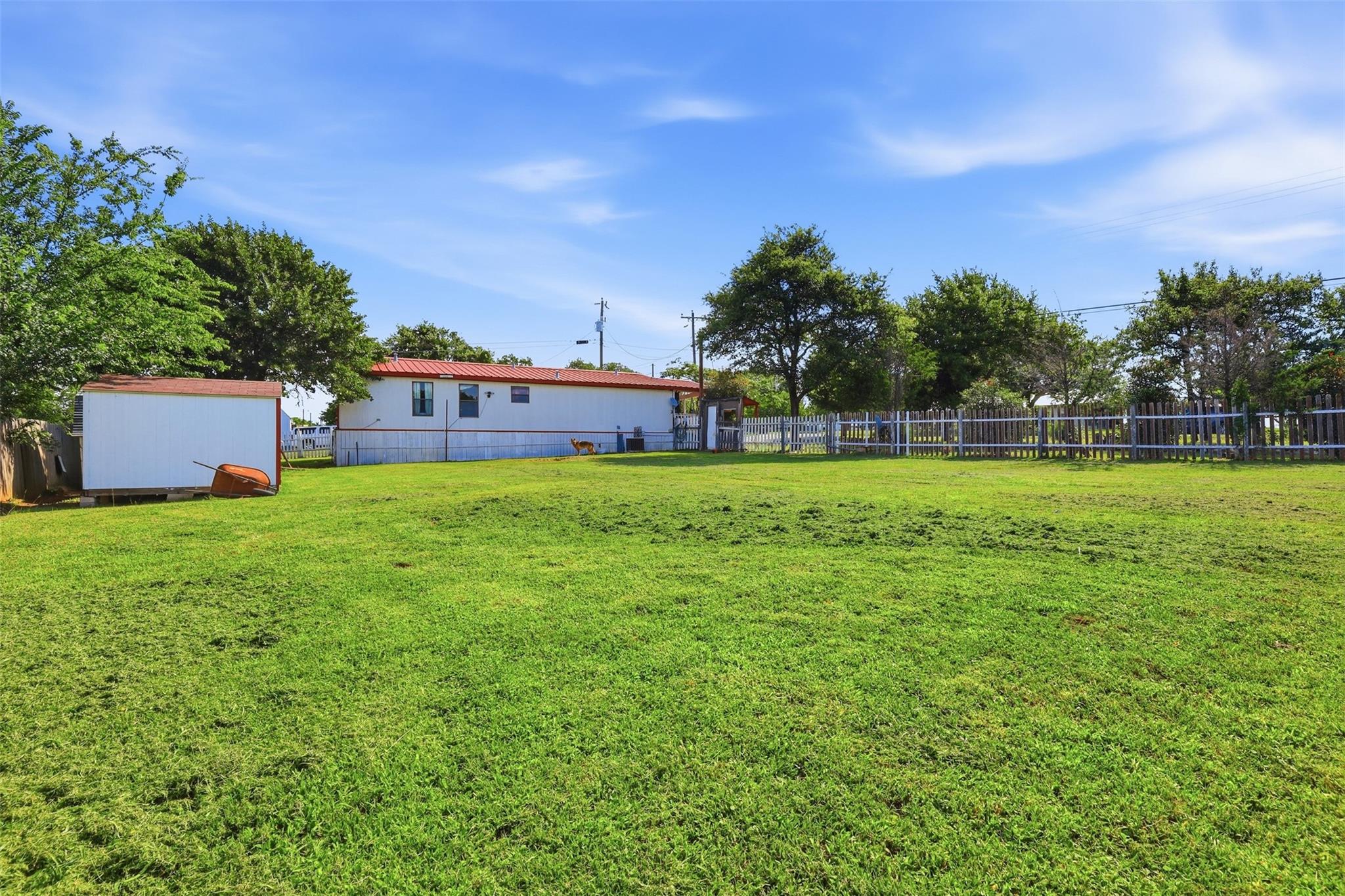 main property photo 18