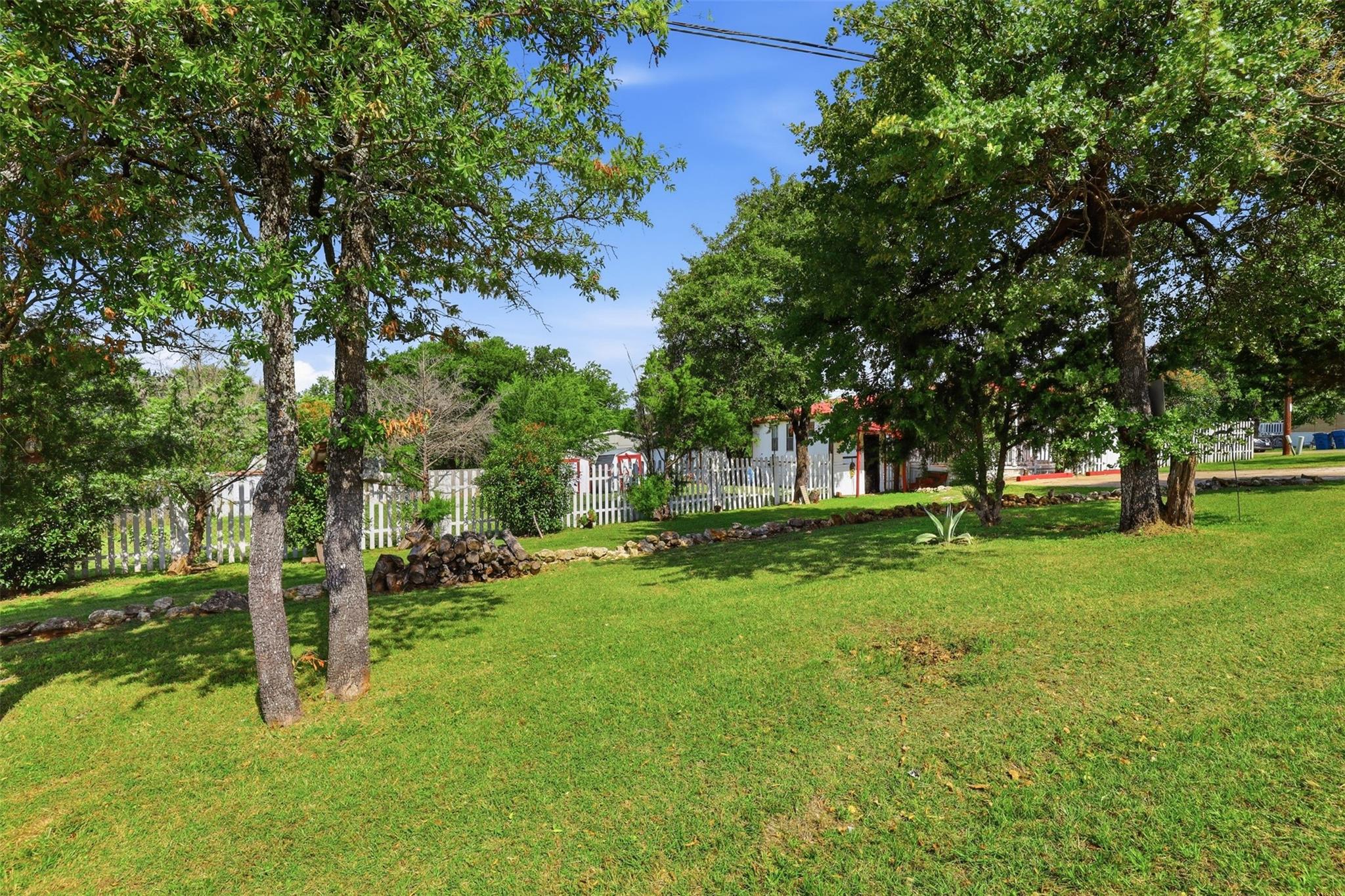 main property photo 19