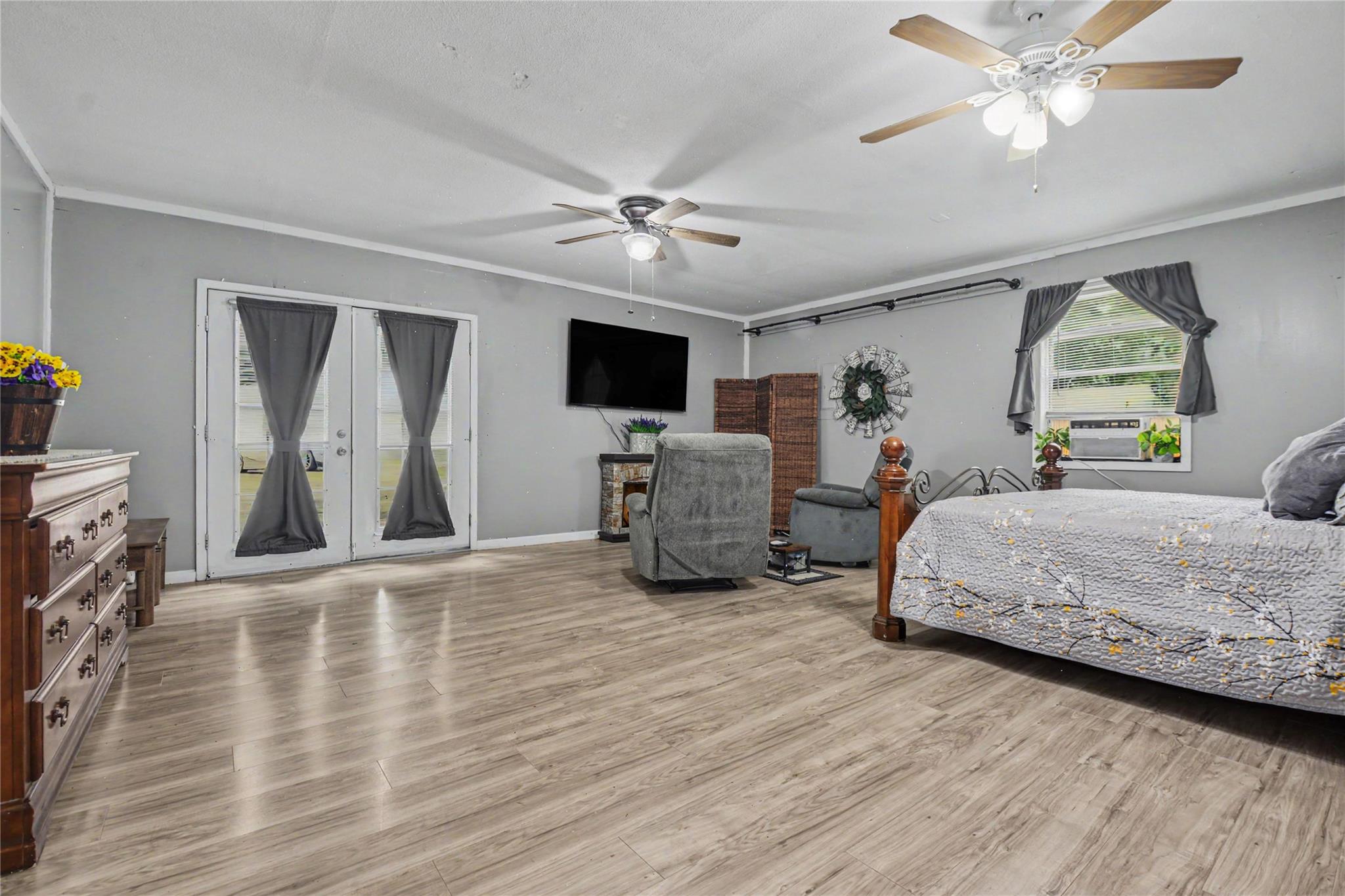 main property photo 25