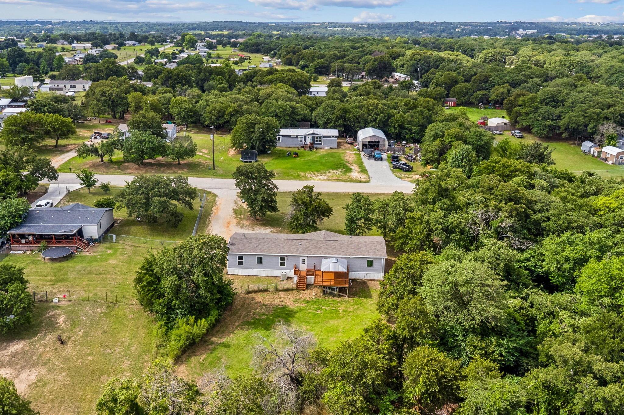 main property photo 32