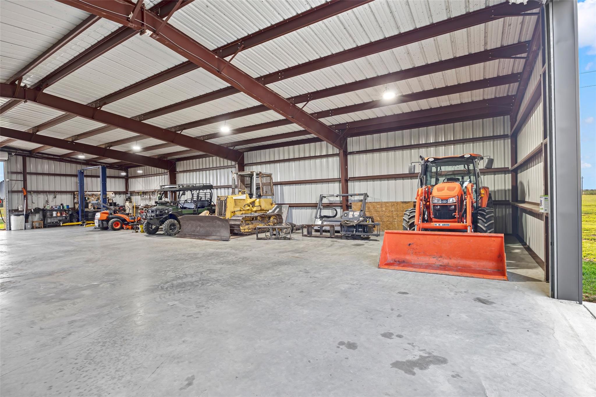 main property photo 18