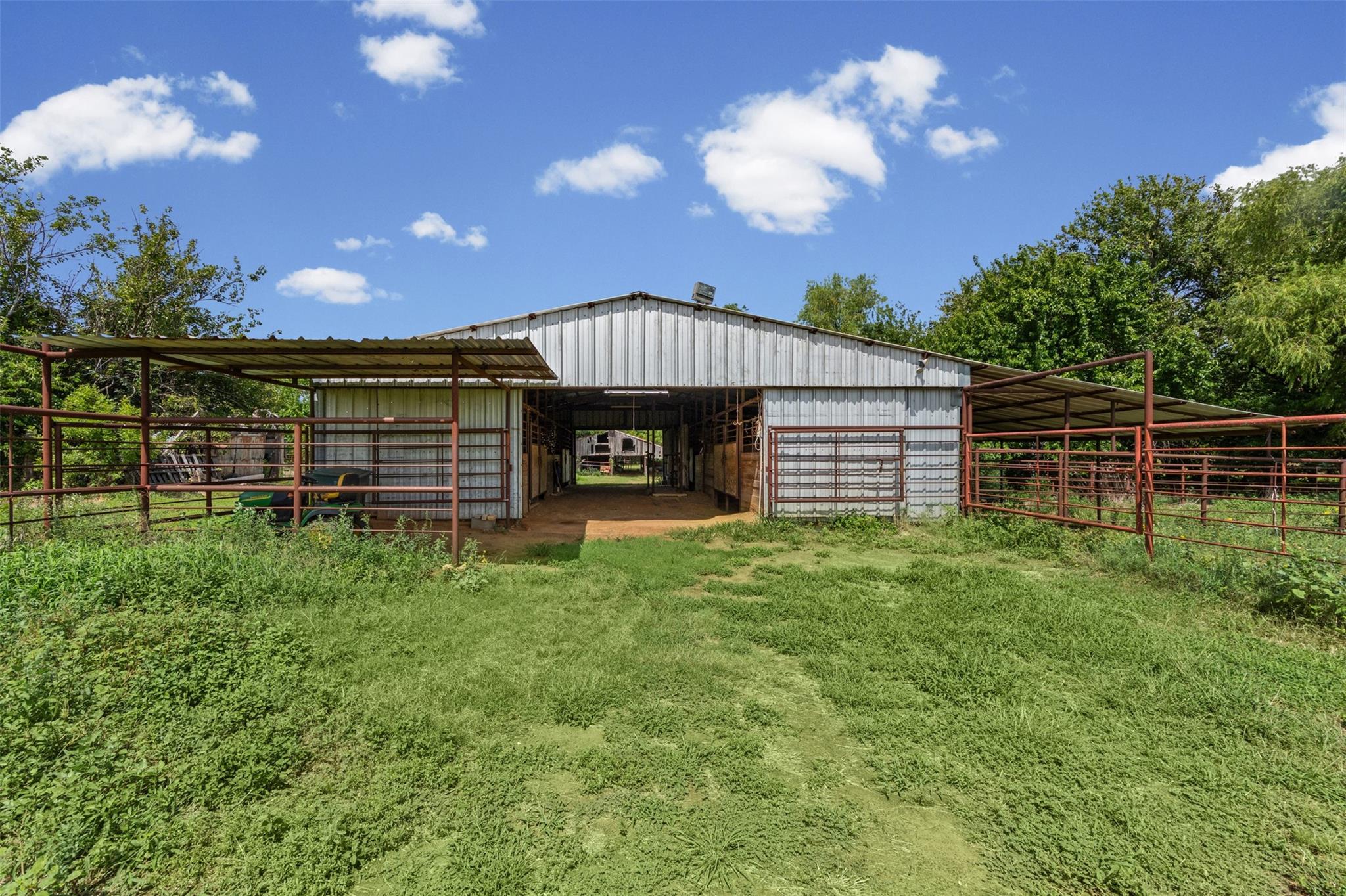 main property photo 20