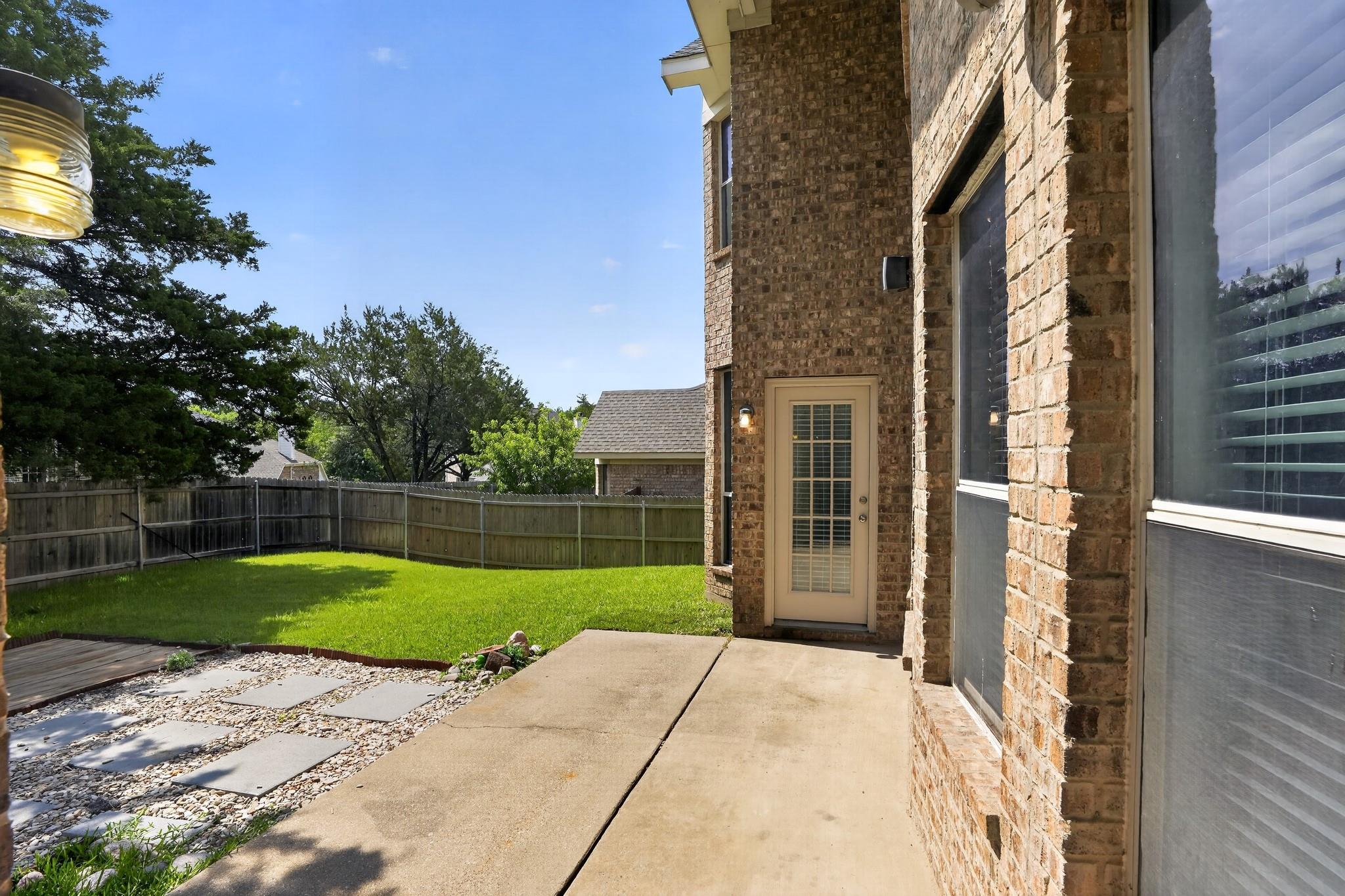 main property photo 34