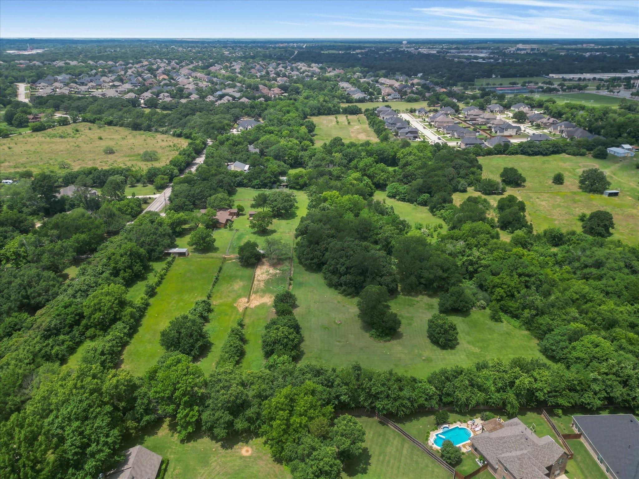 main property photo 10