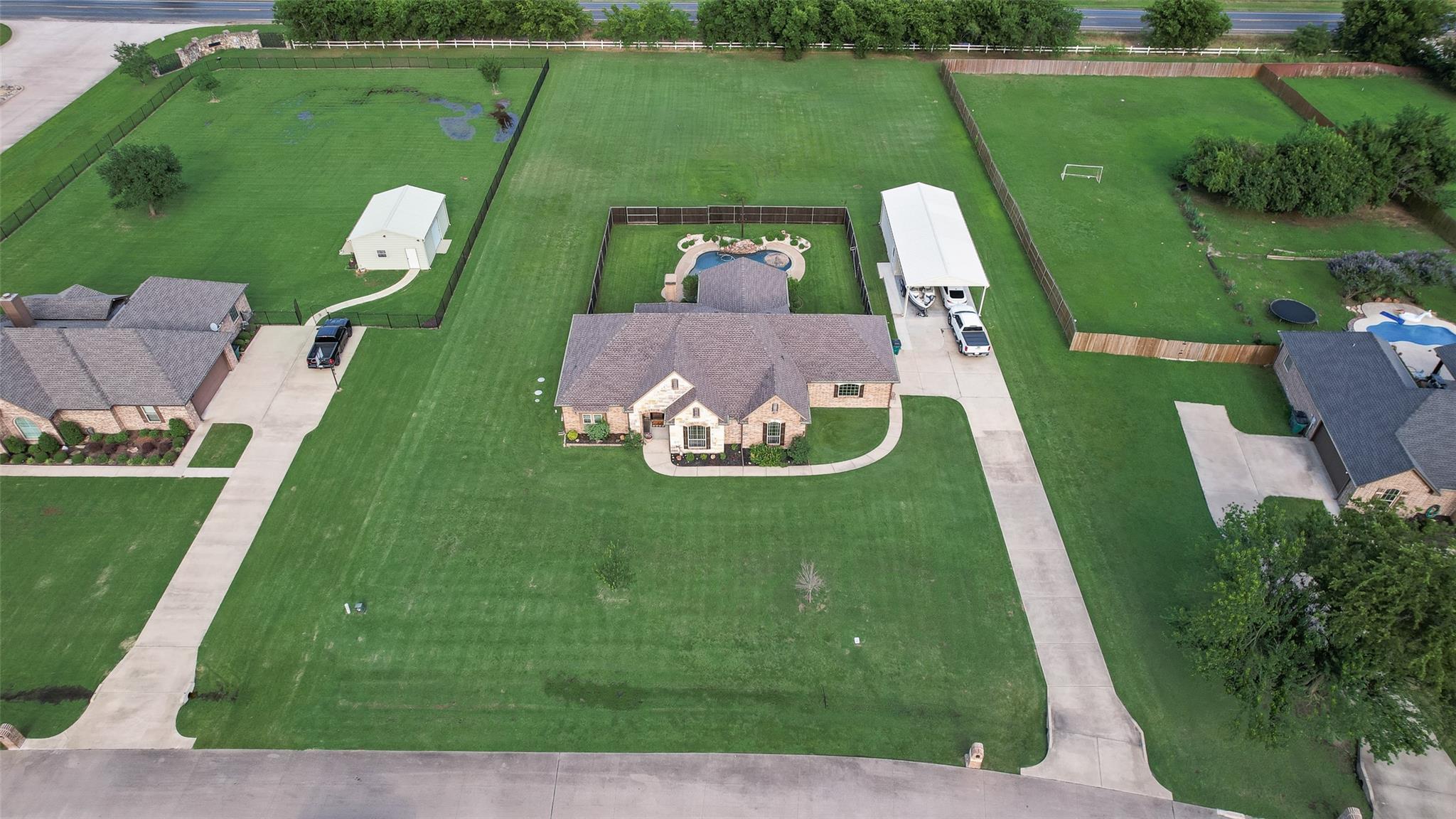 main property photo 21