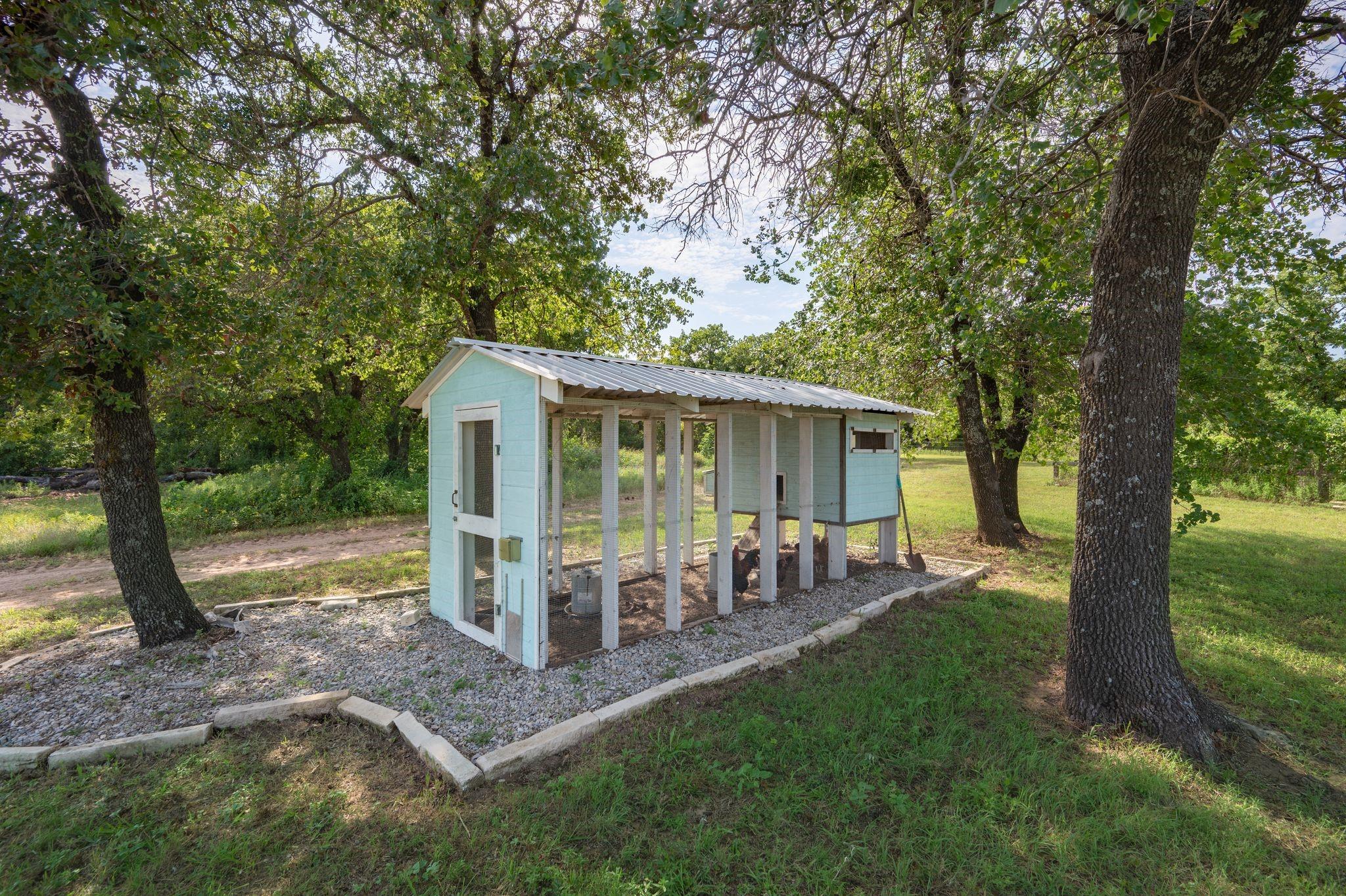 main property photo 11