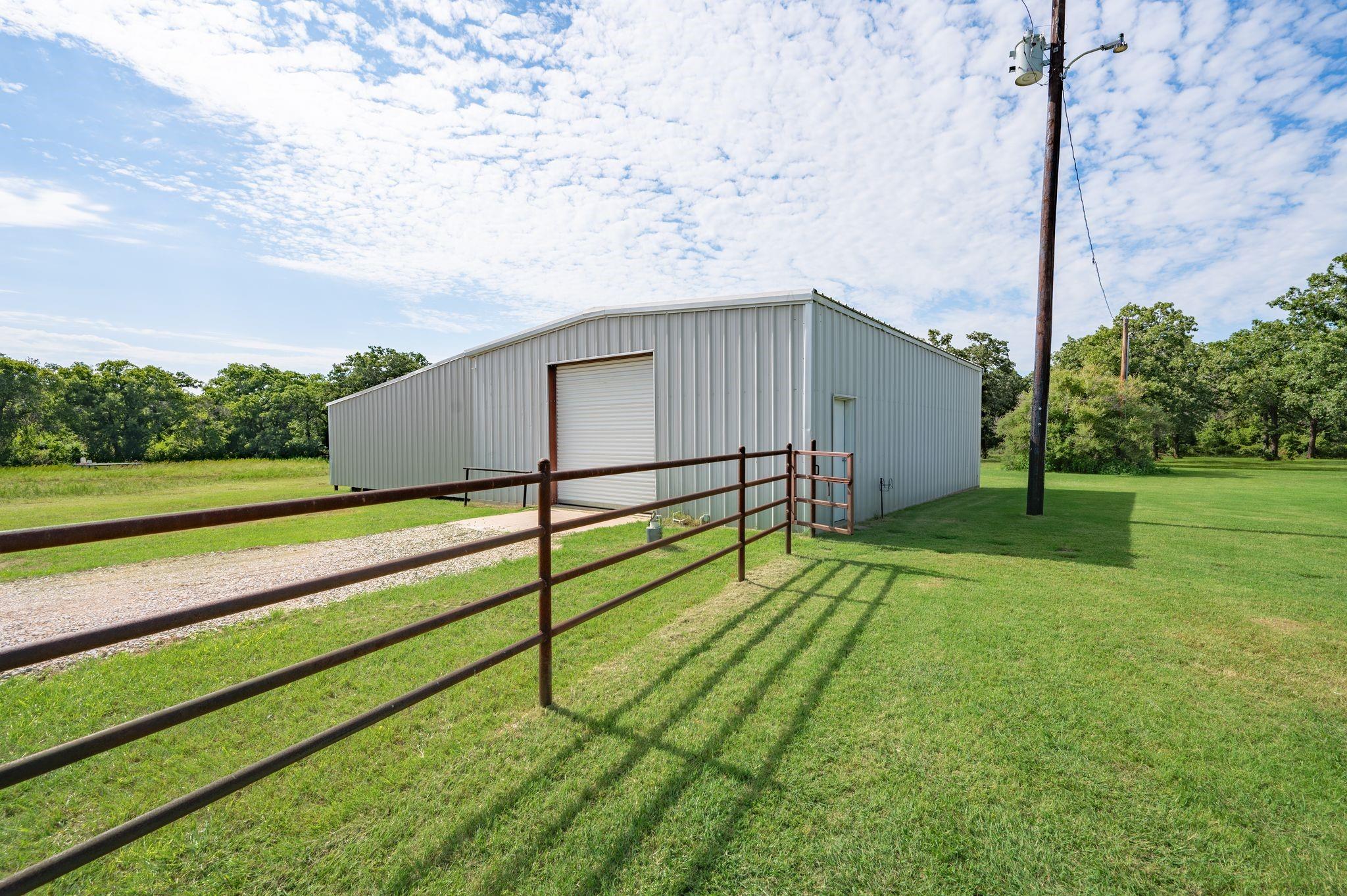 main property photo 13