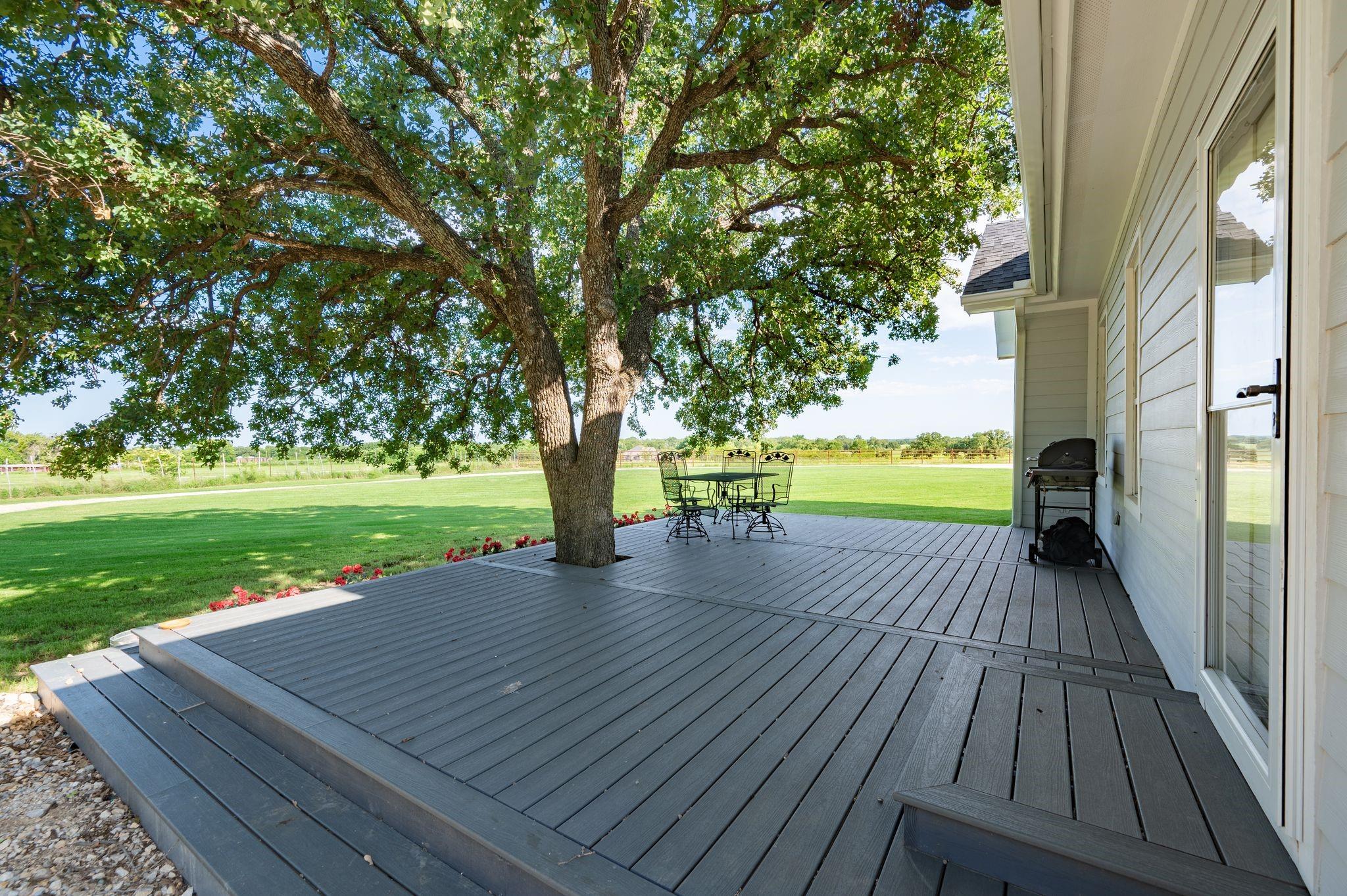 main property photo 17