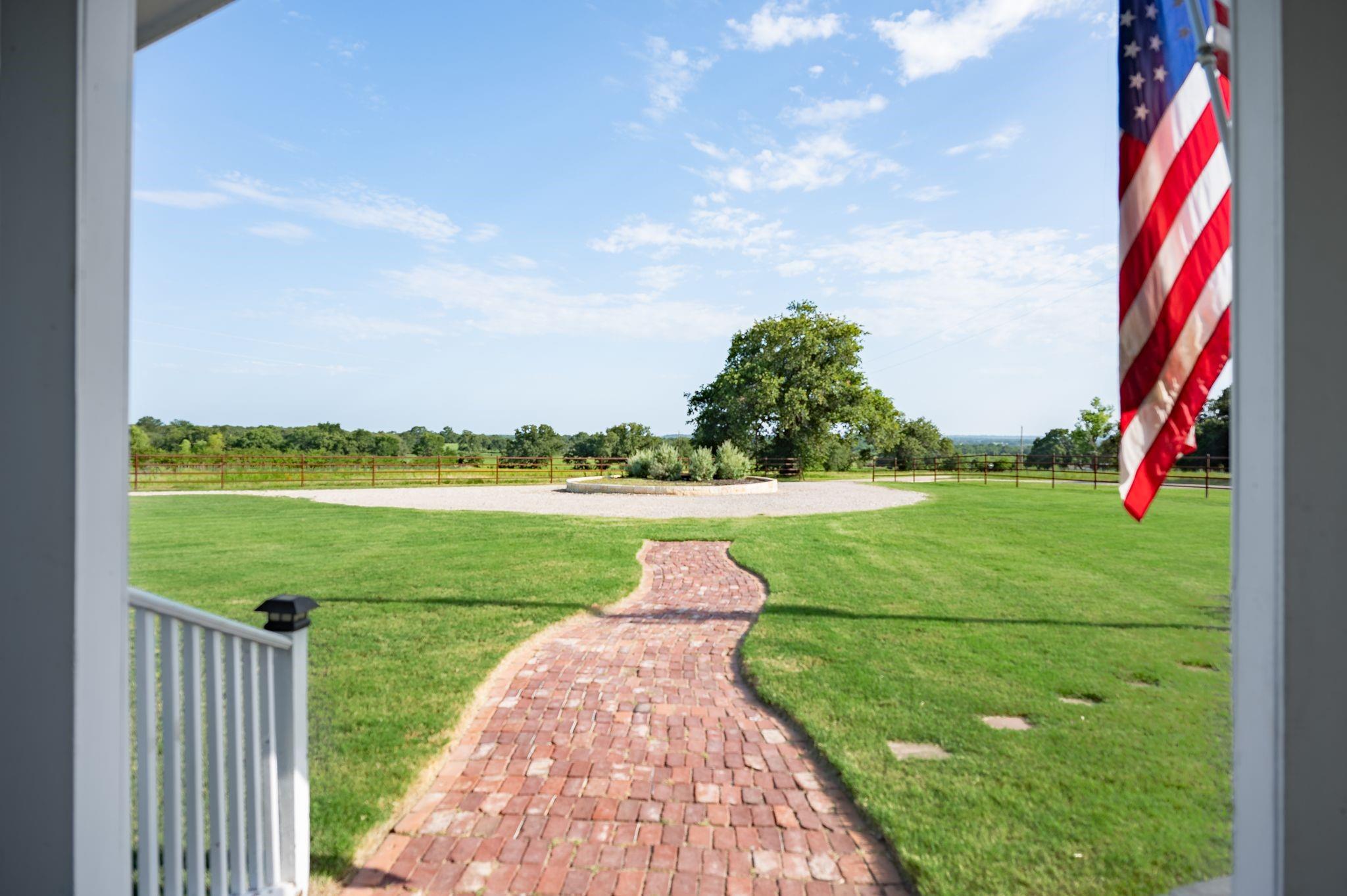main property photo 18