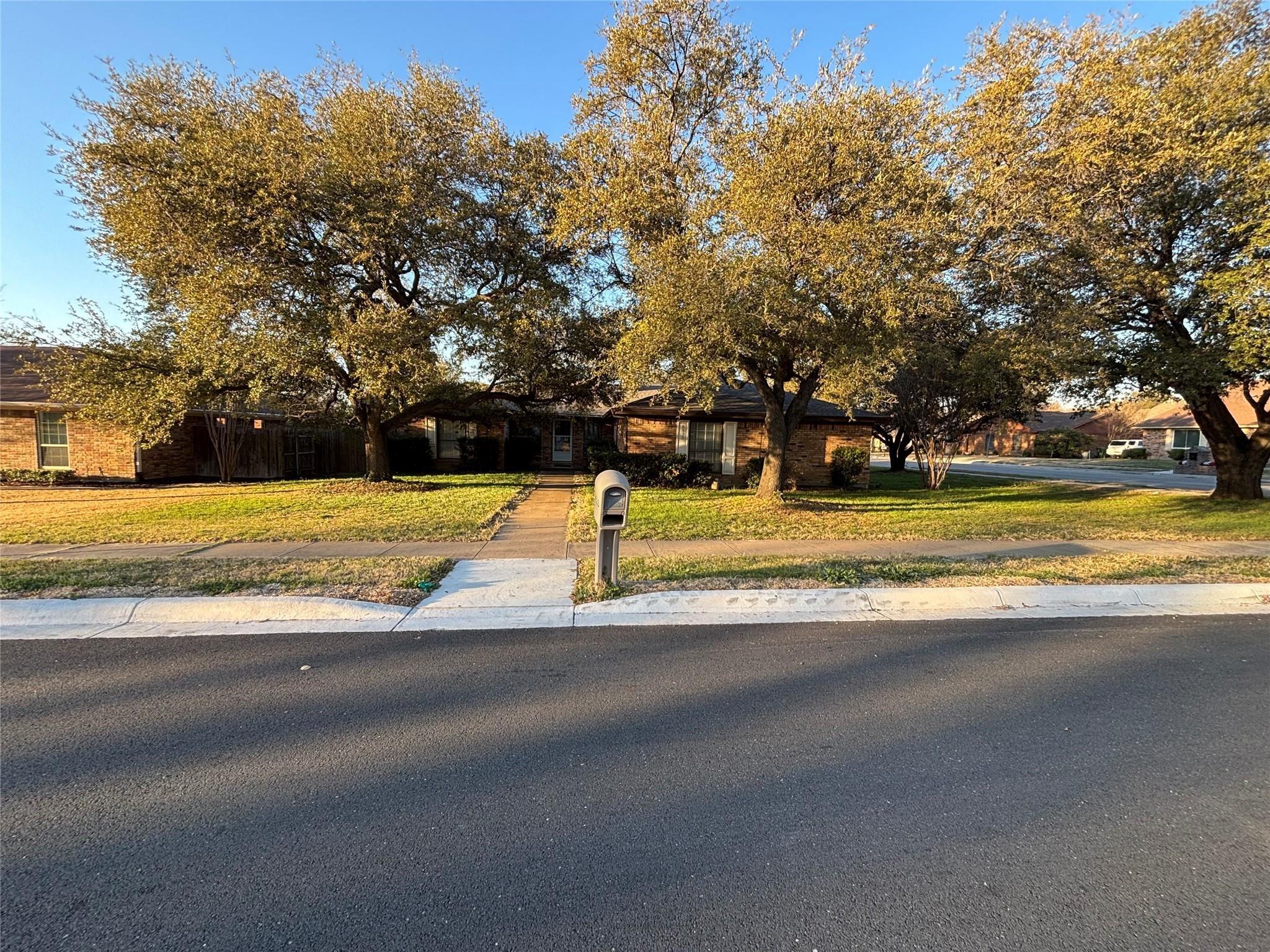 main property photo 6