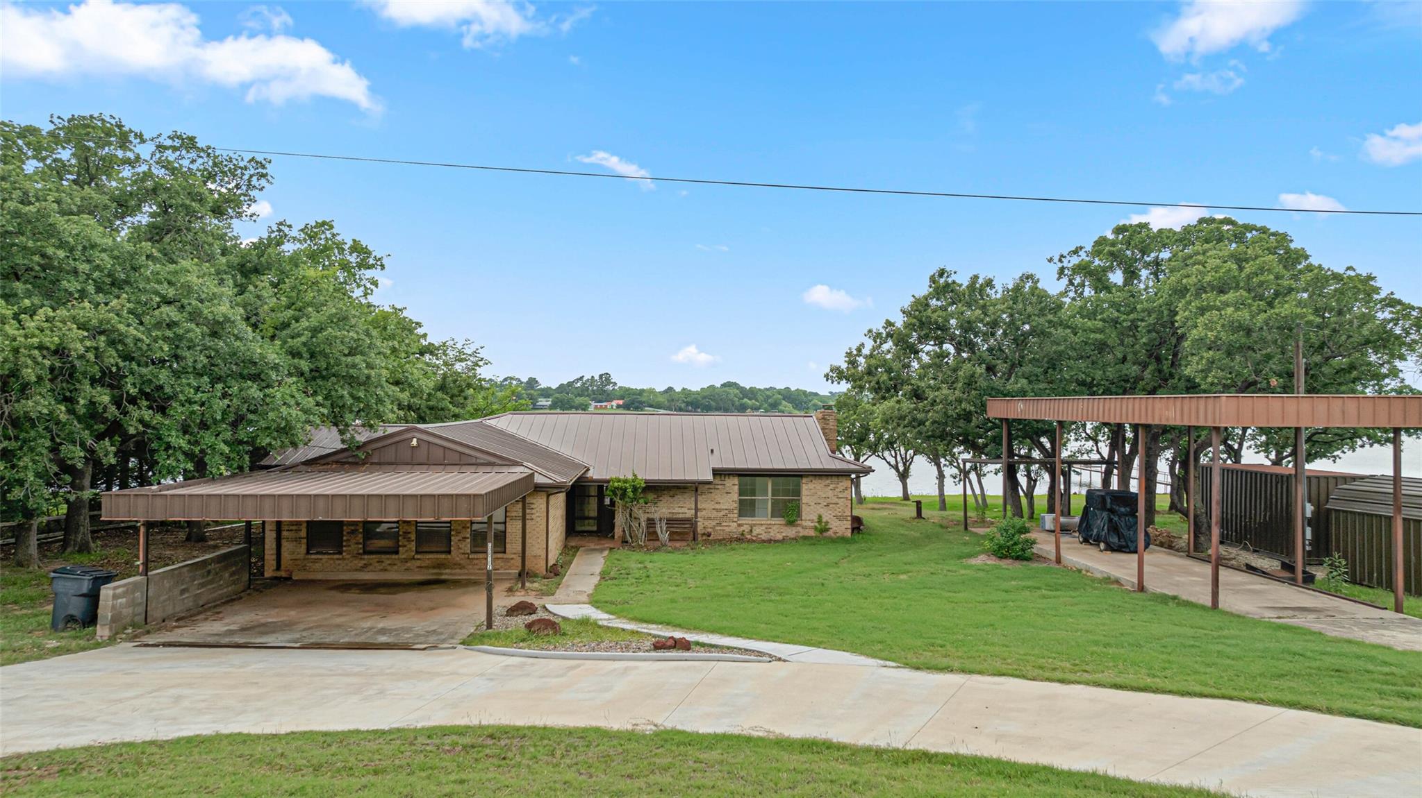 main property photo 34