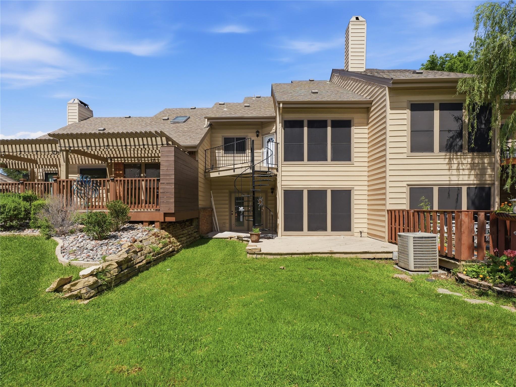 main property photo 23