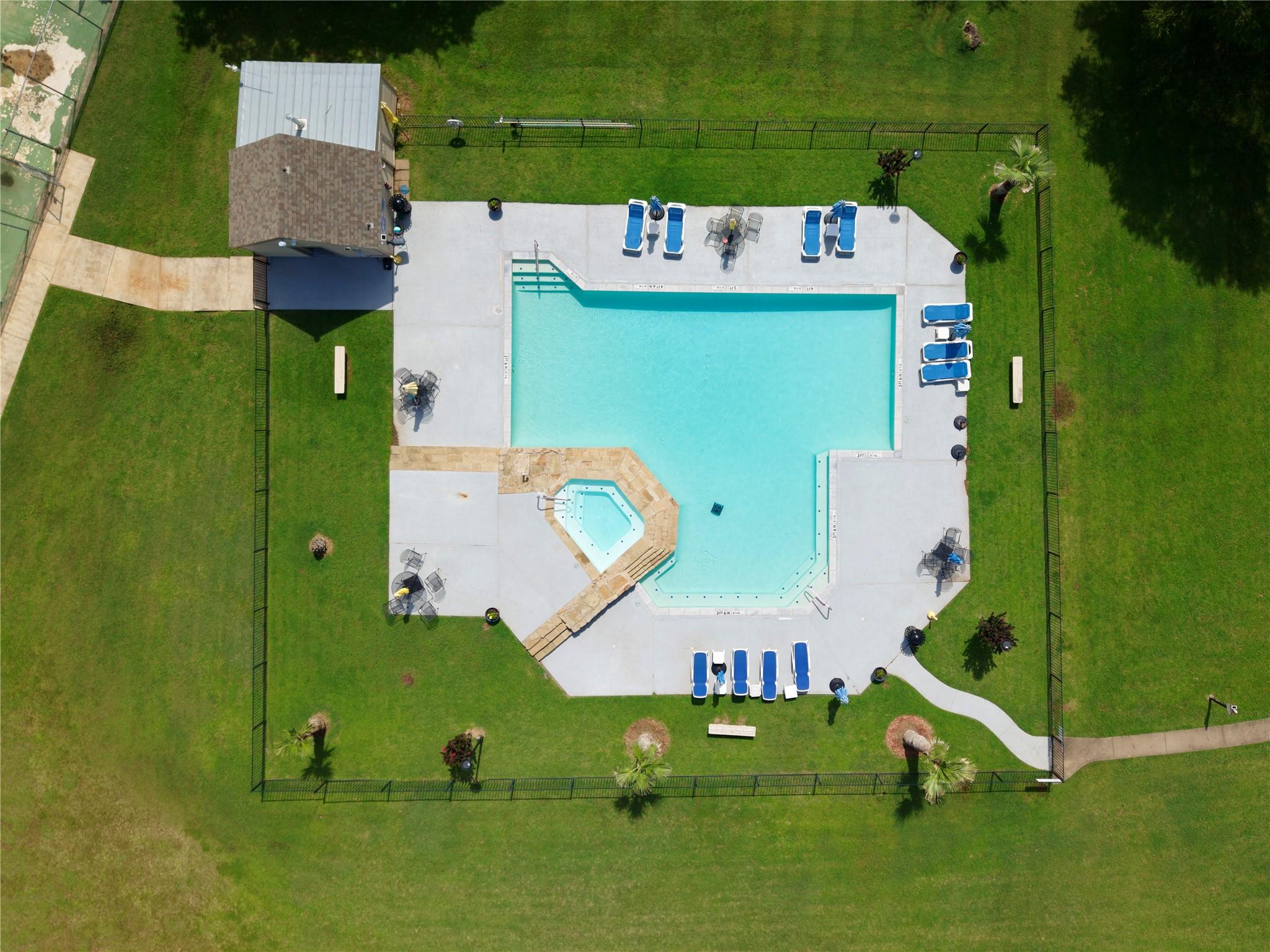 main property photo 29