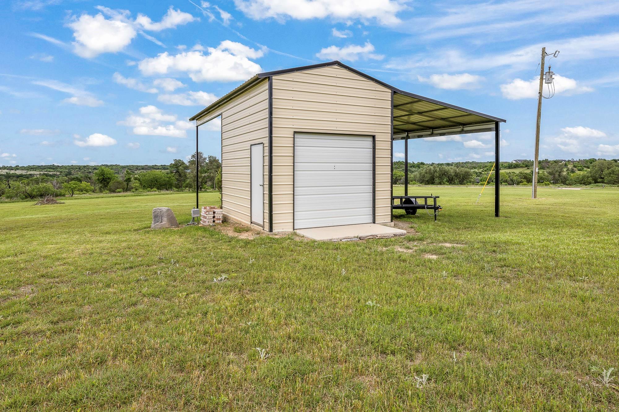 main property photo 24