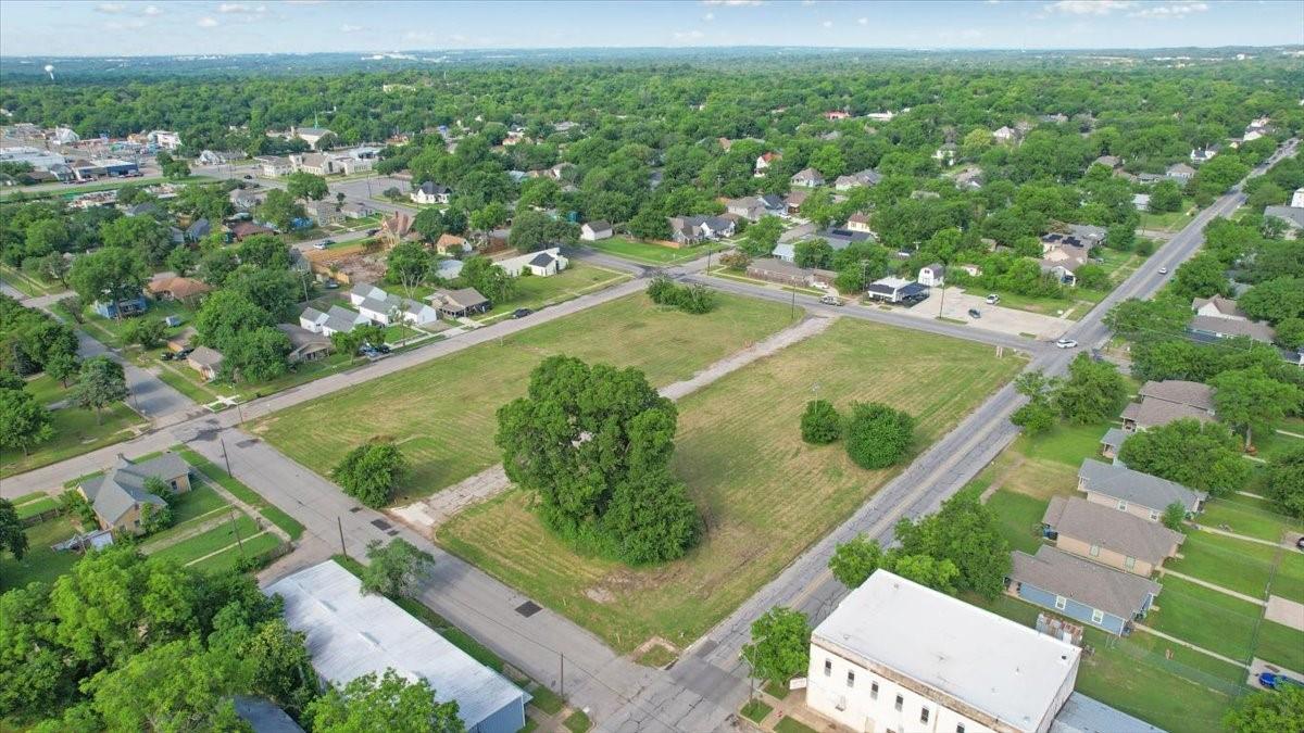 main property photo 7