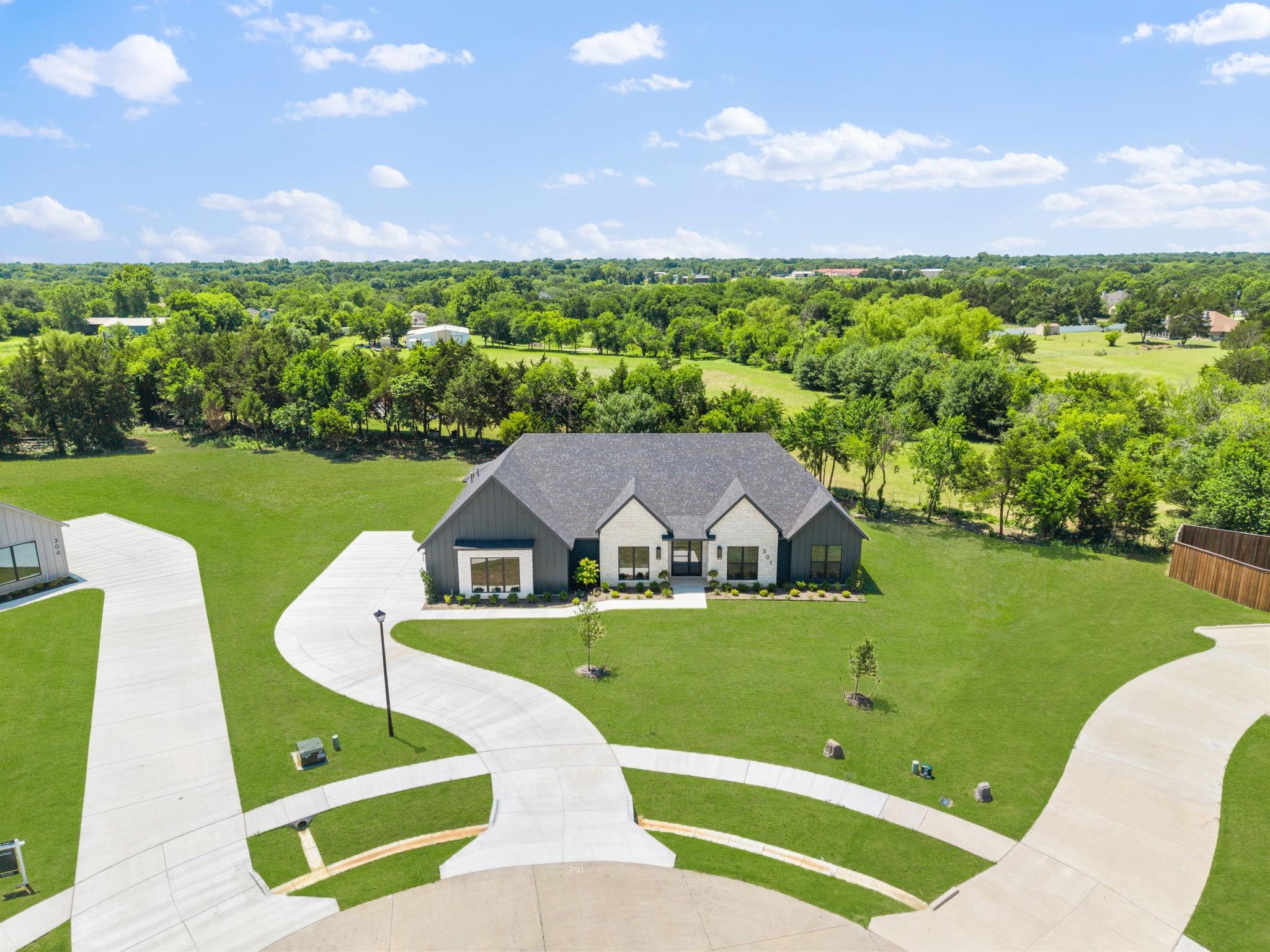 main property photo 32
