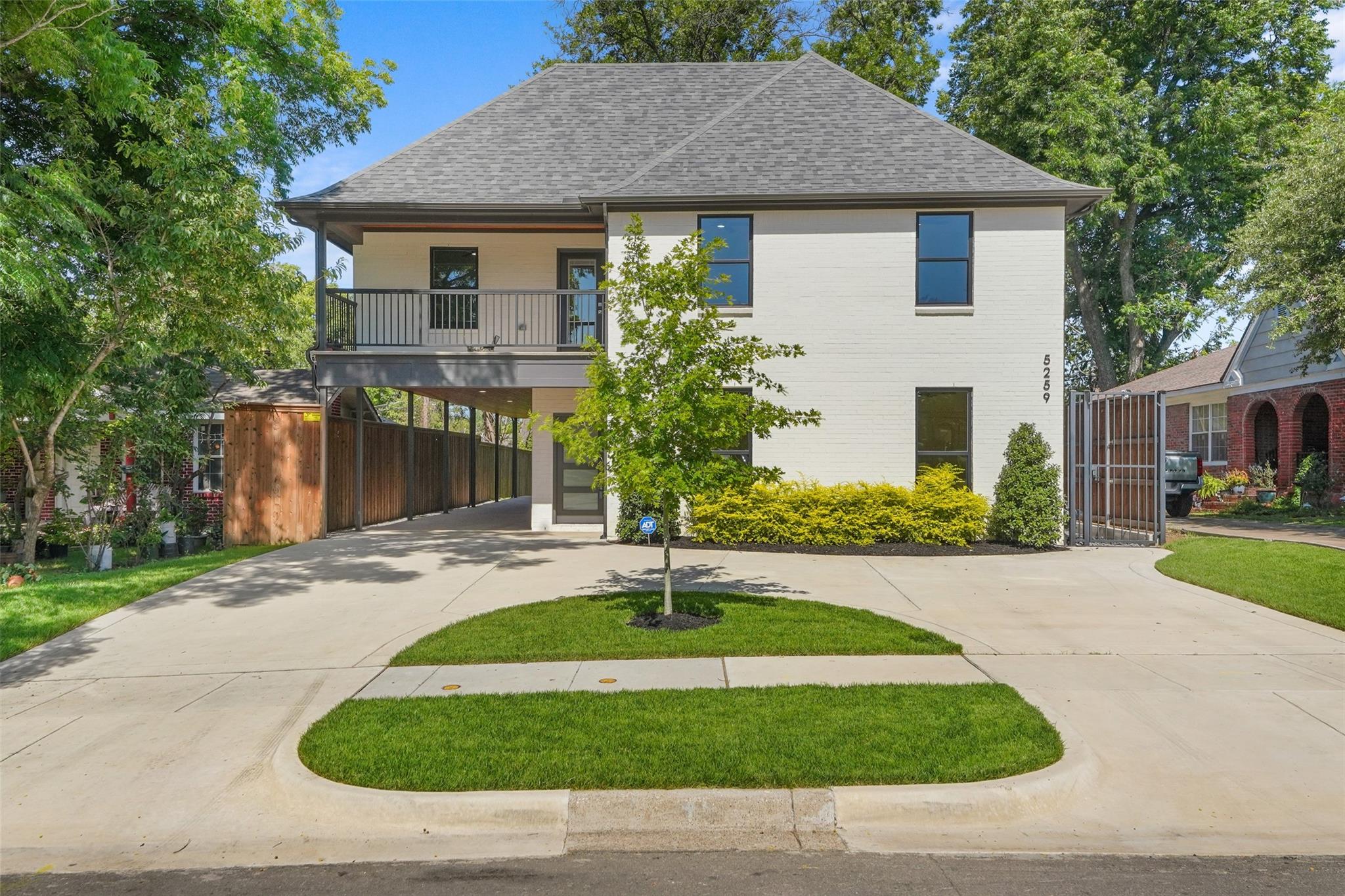 main property photo 5