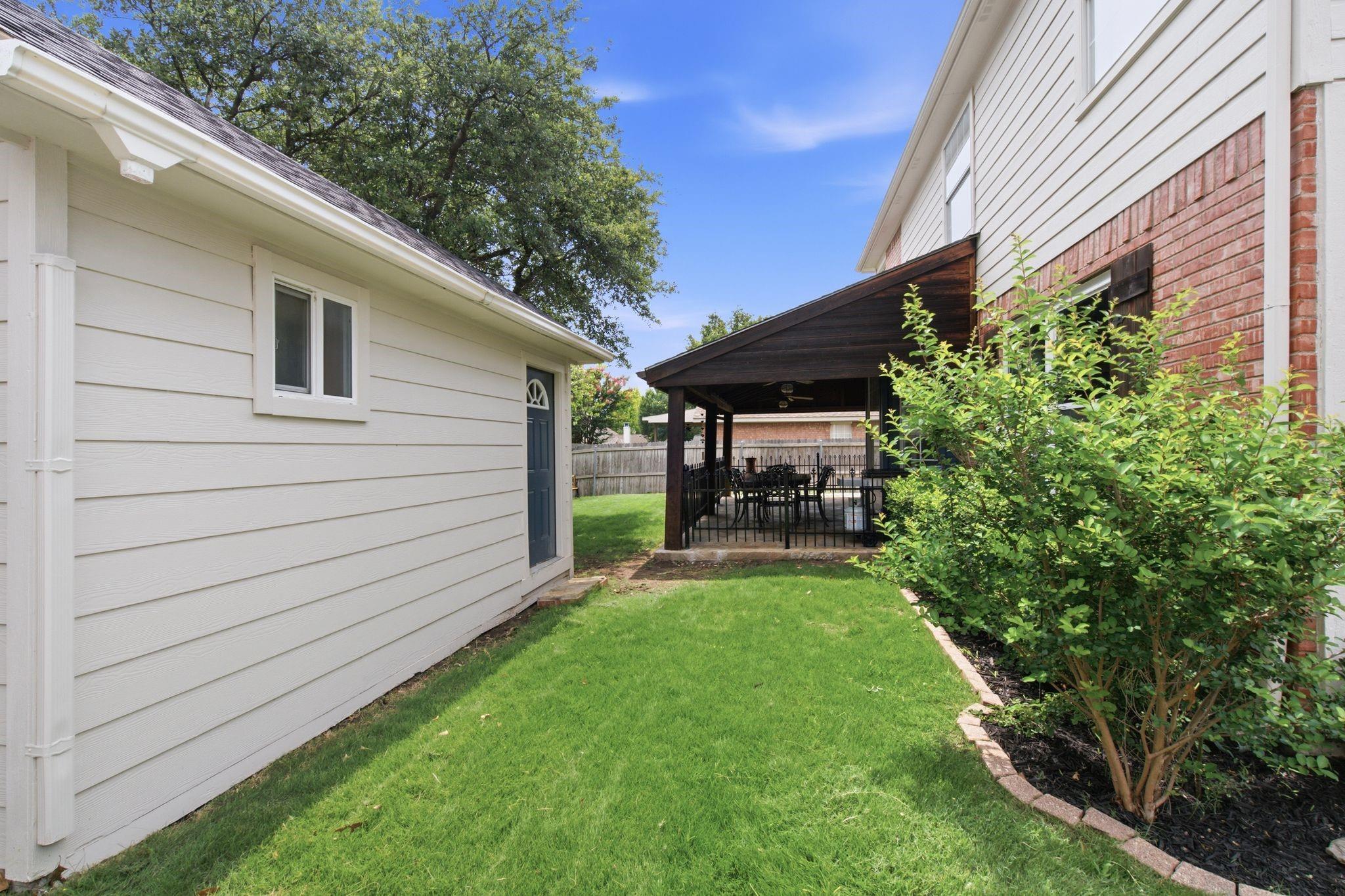 main property photo 34