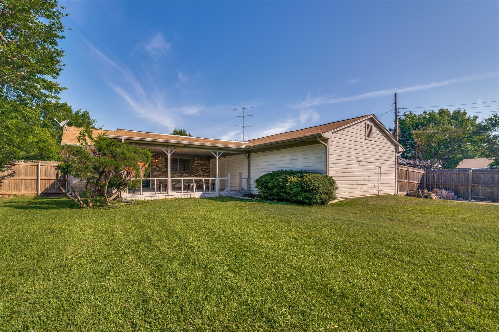 main property photo 23