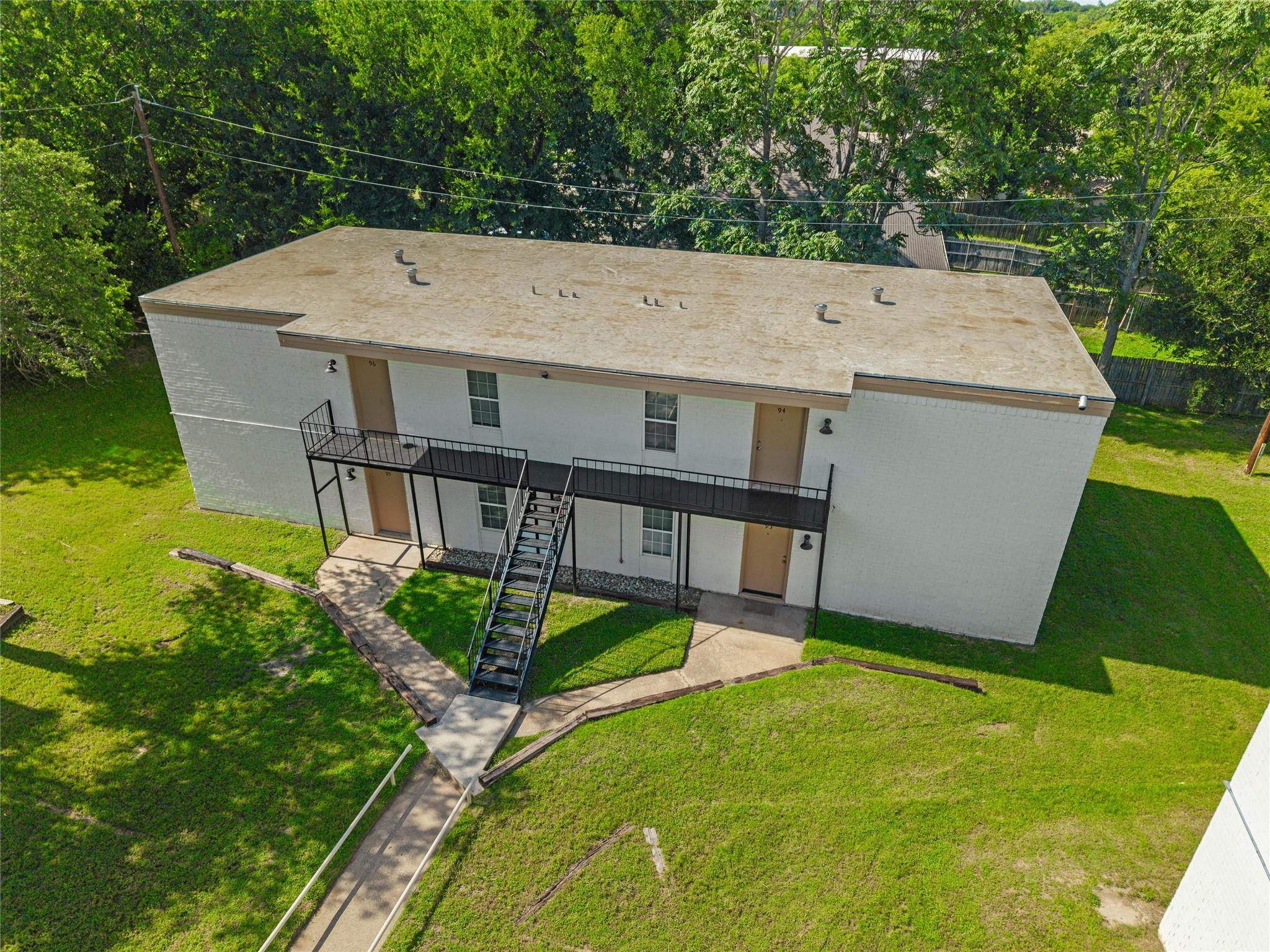 main property photo 10