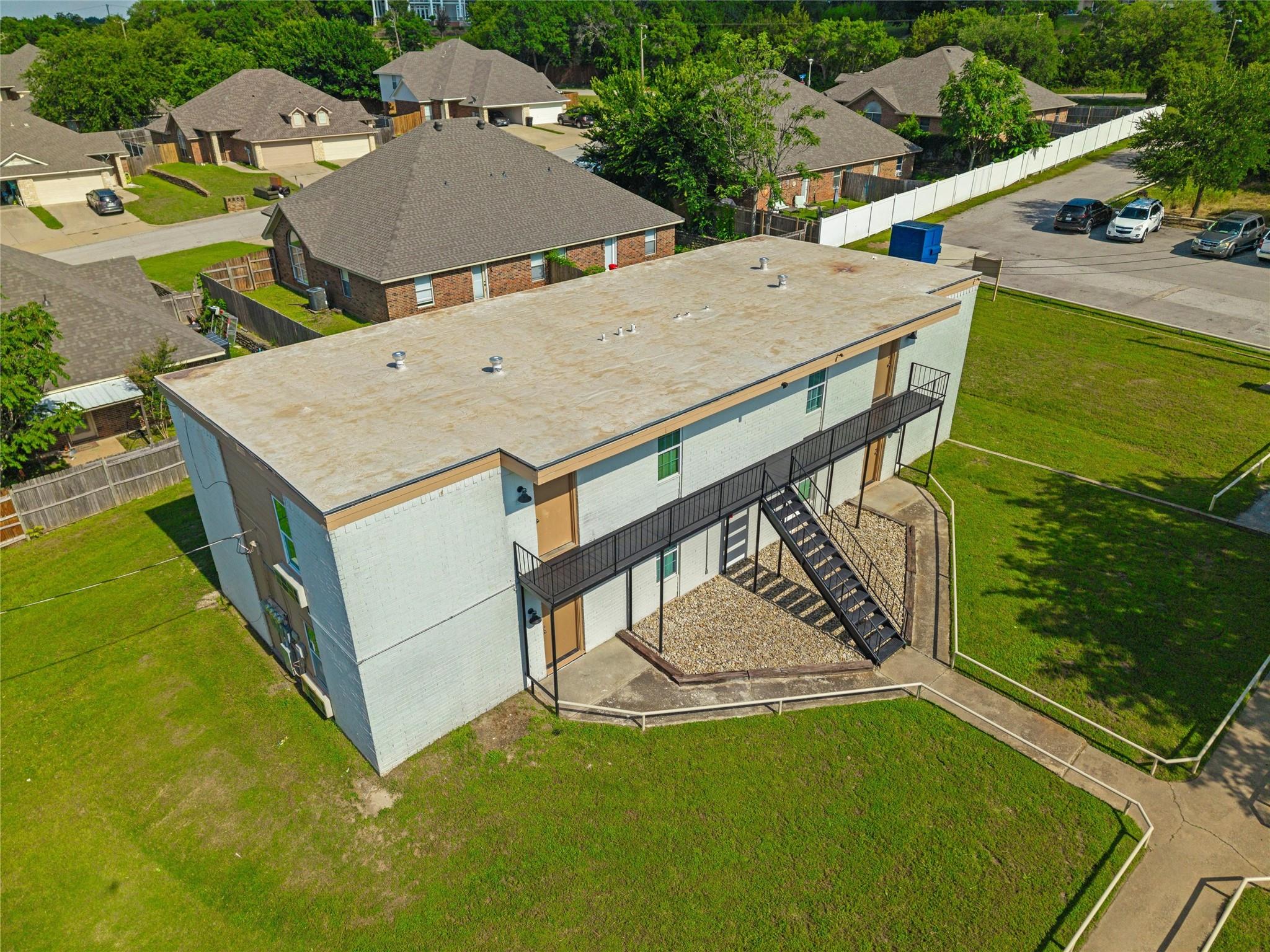 main property photo 11