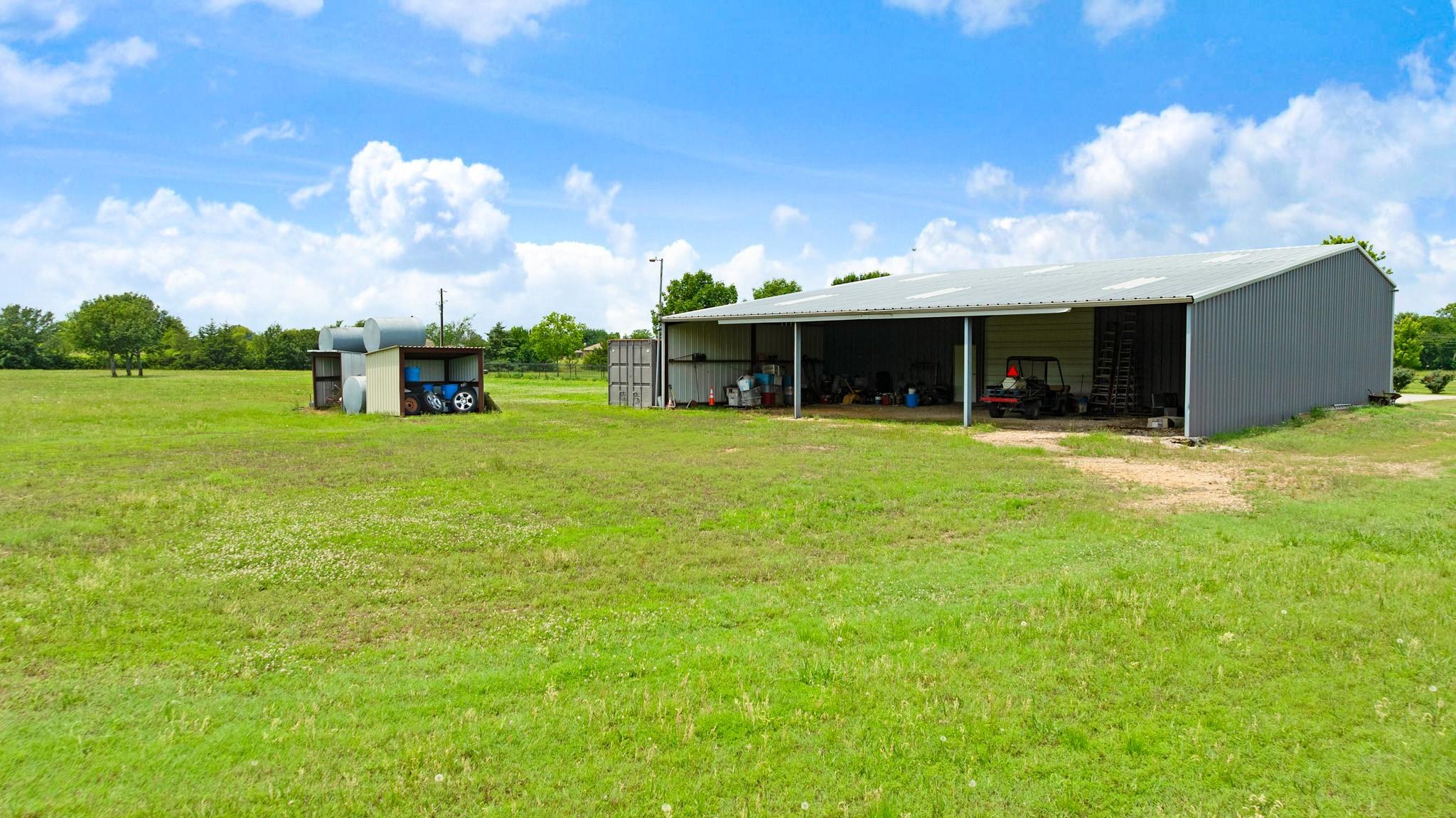 main property photo 14