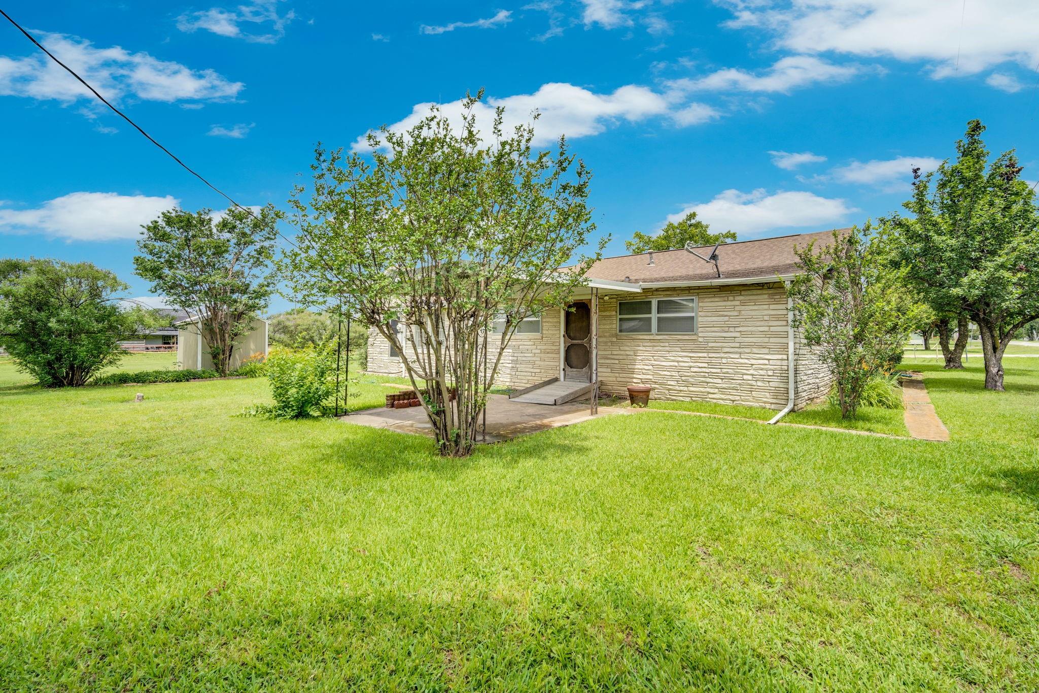 main property photo 8