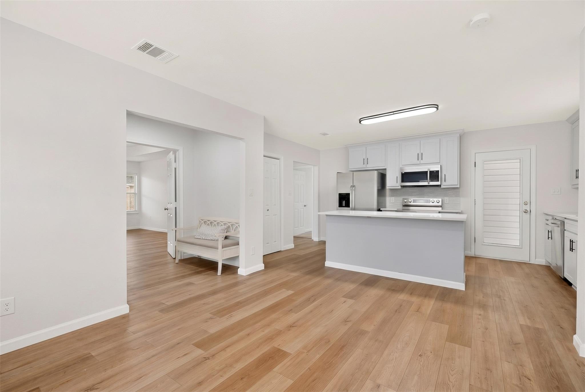 property viewer photo 5
