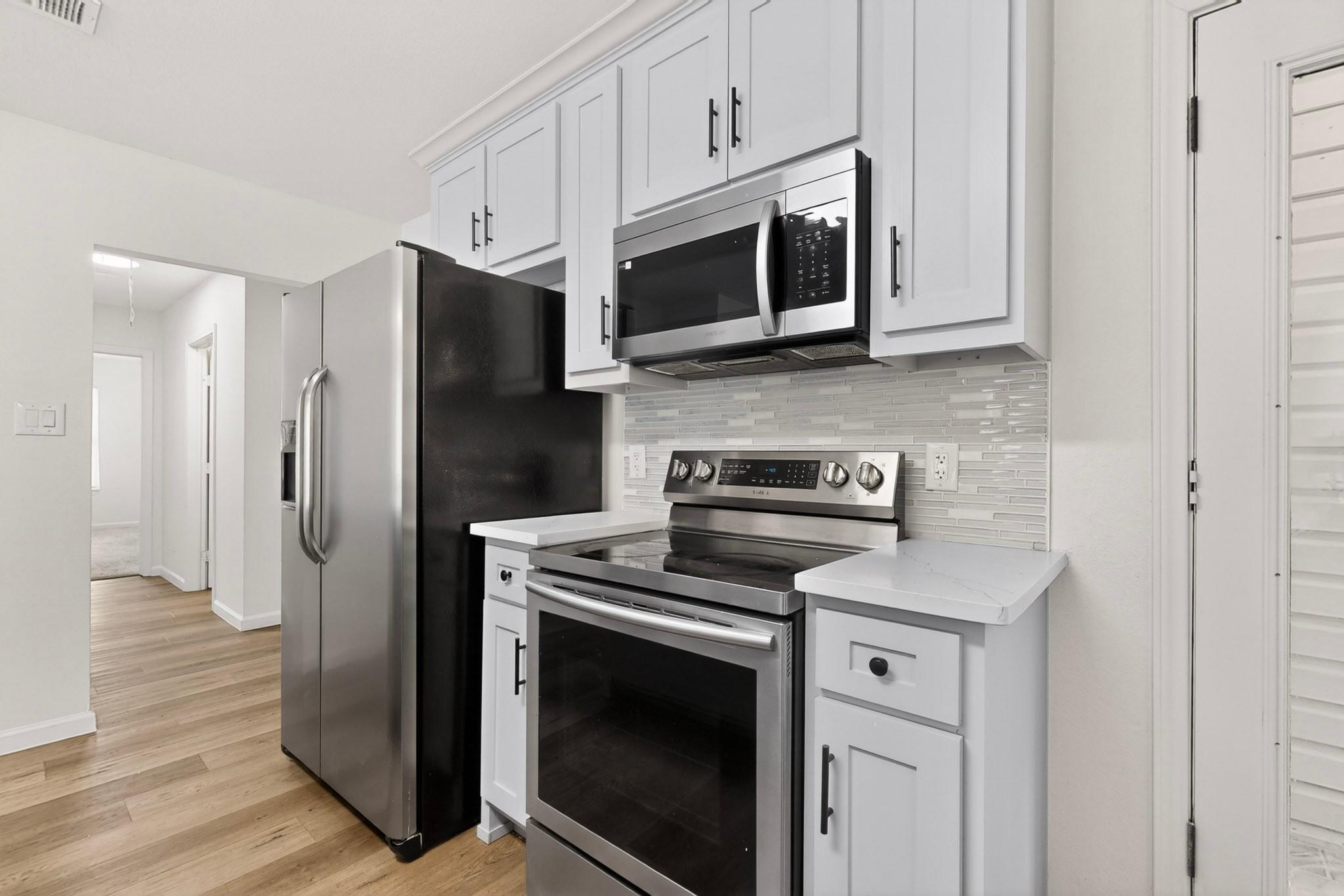 property viewer photo 7