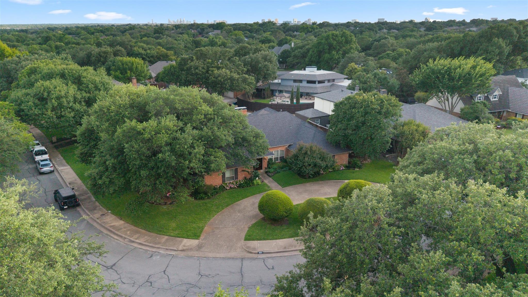 main property photo 30