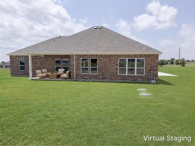 main property photo 17