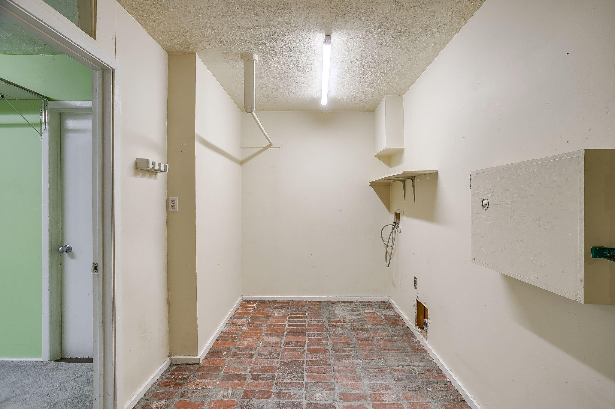 property viewer photo 32