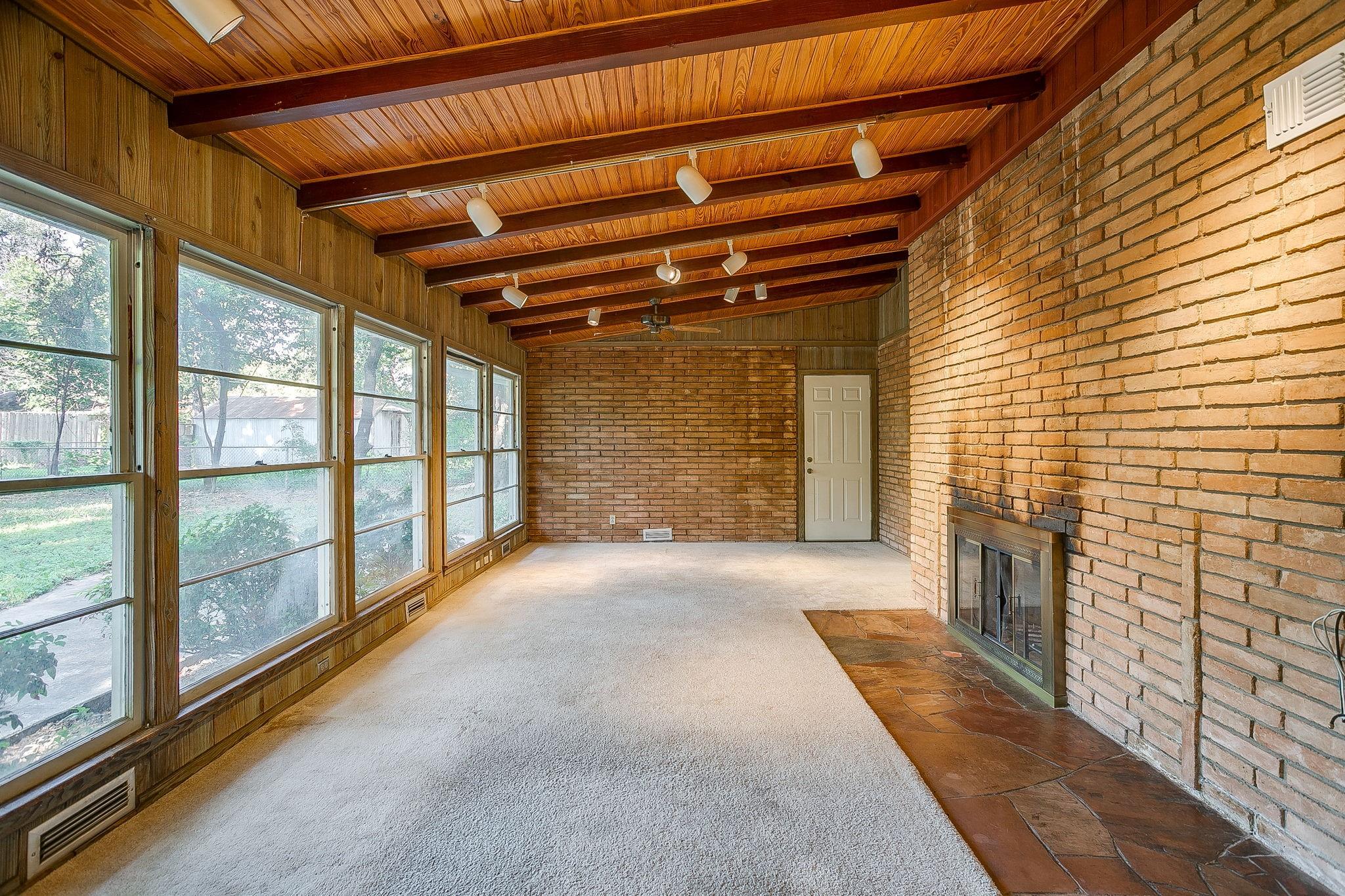 property viewer photo 6
