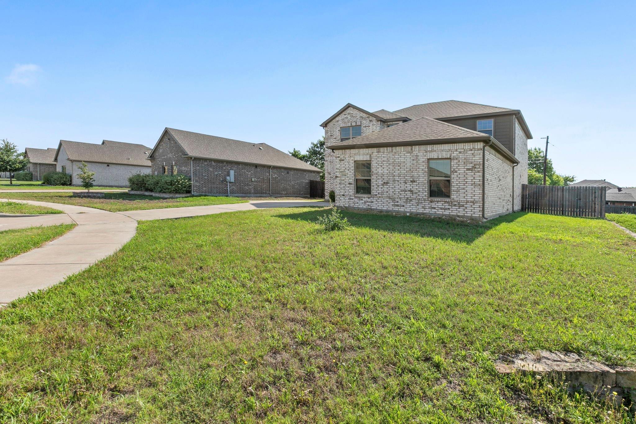 main property photo 32