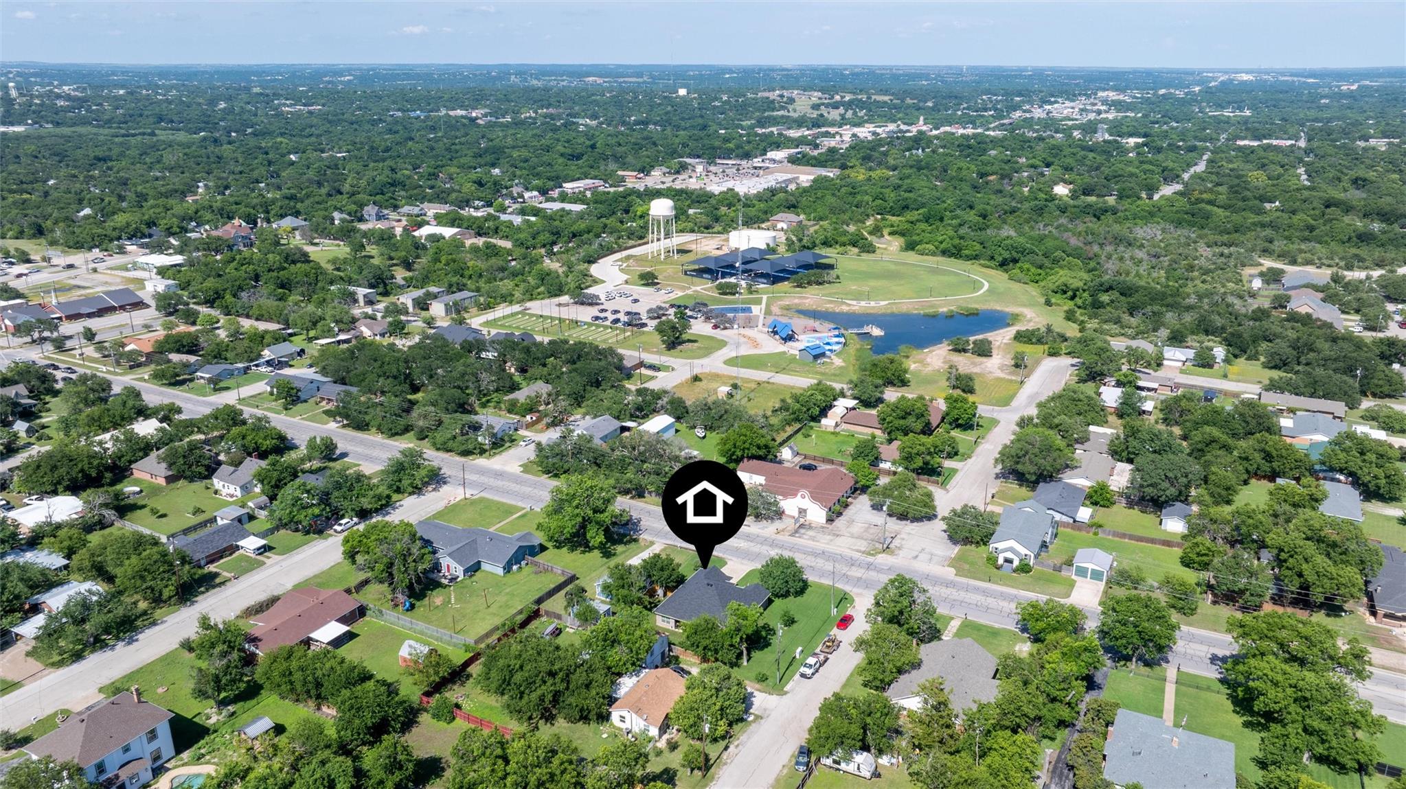 main property photo 9