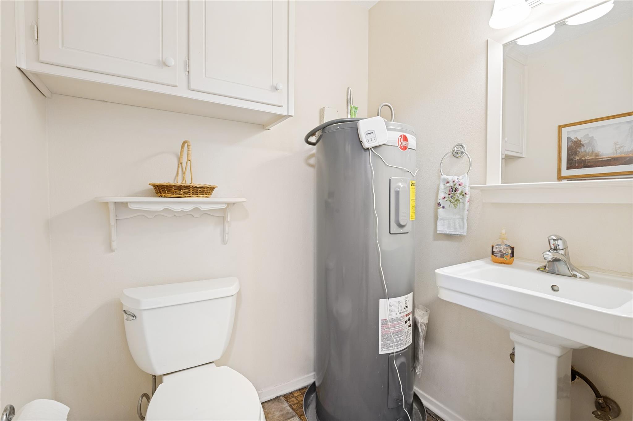 main property photo 19