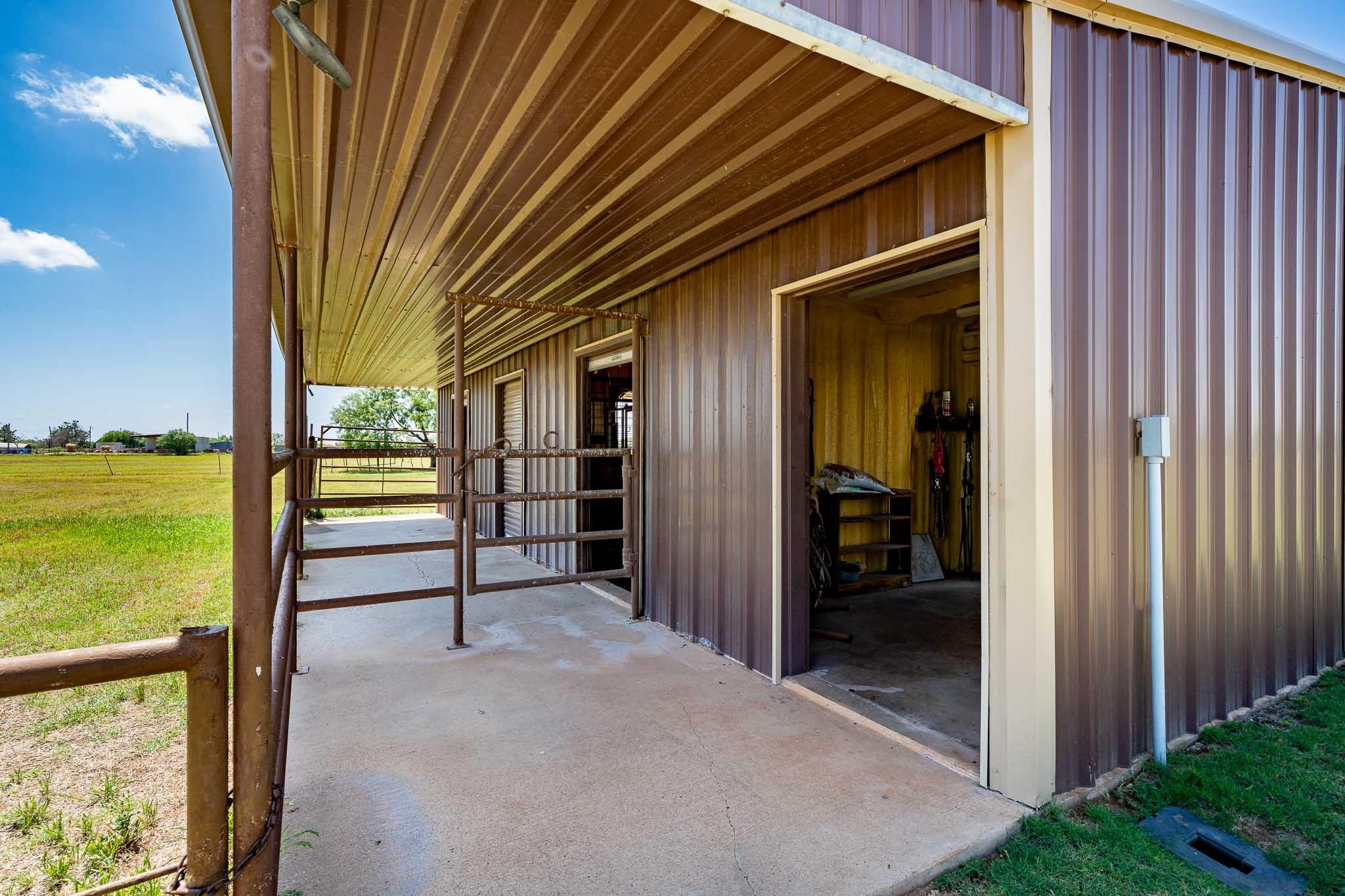 main property photo 29