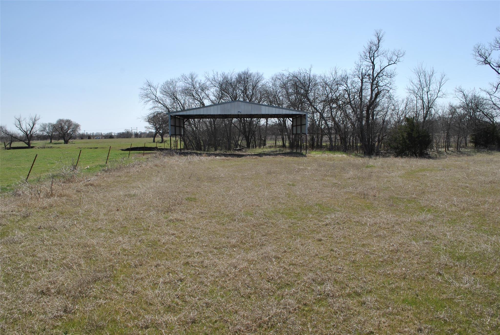 main property photo 20