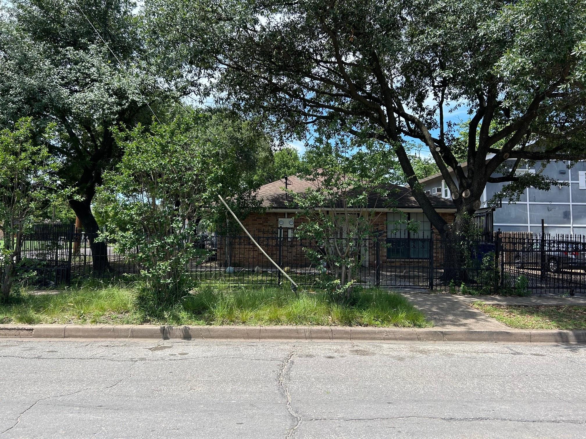 main property photo 14