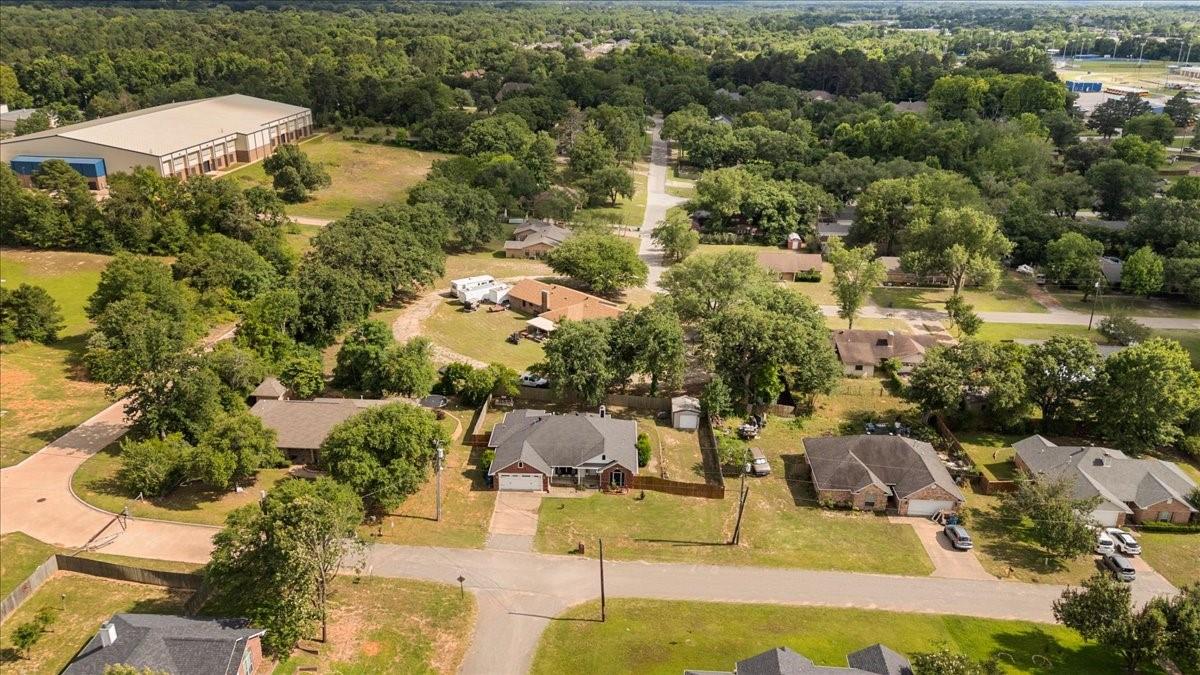 main property photo 34