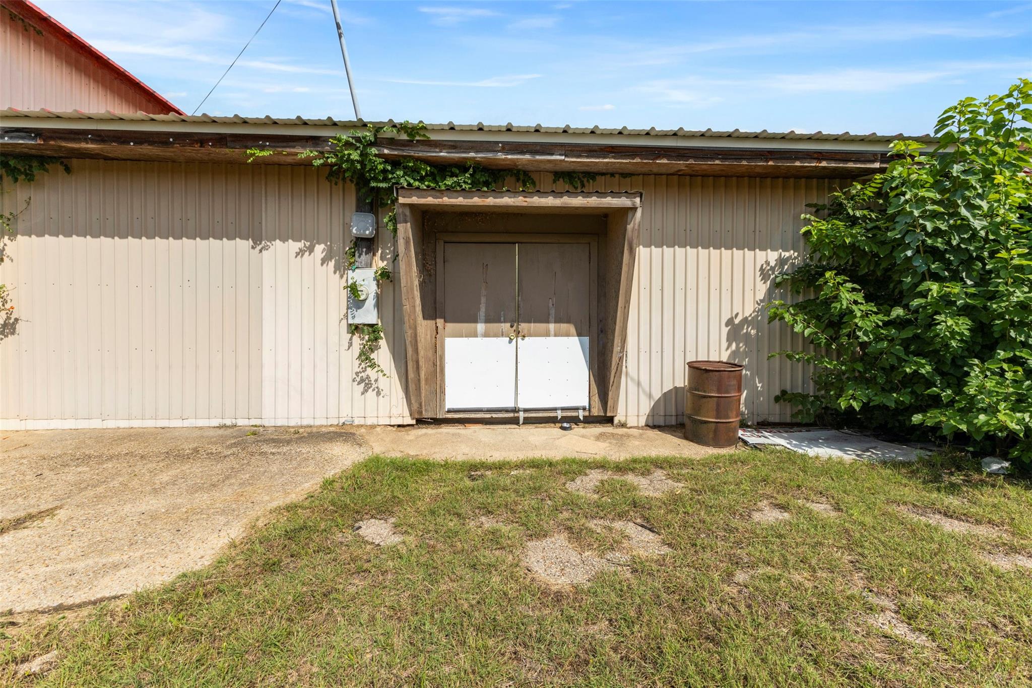 main property photo 25