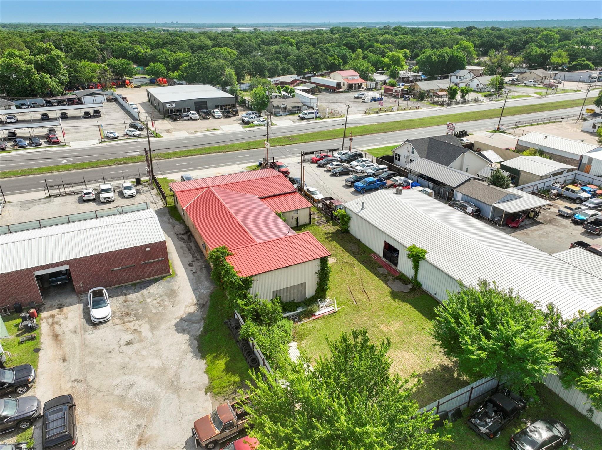 main property photo 33
