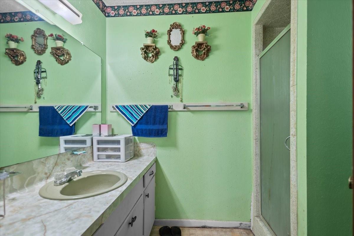 property viewer photo 22