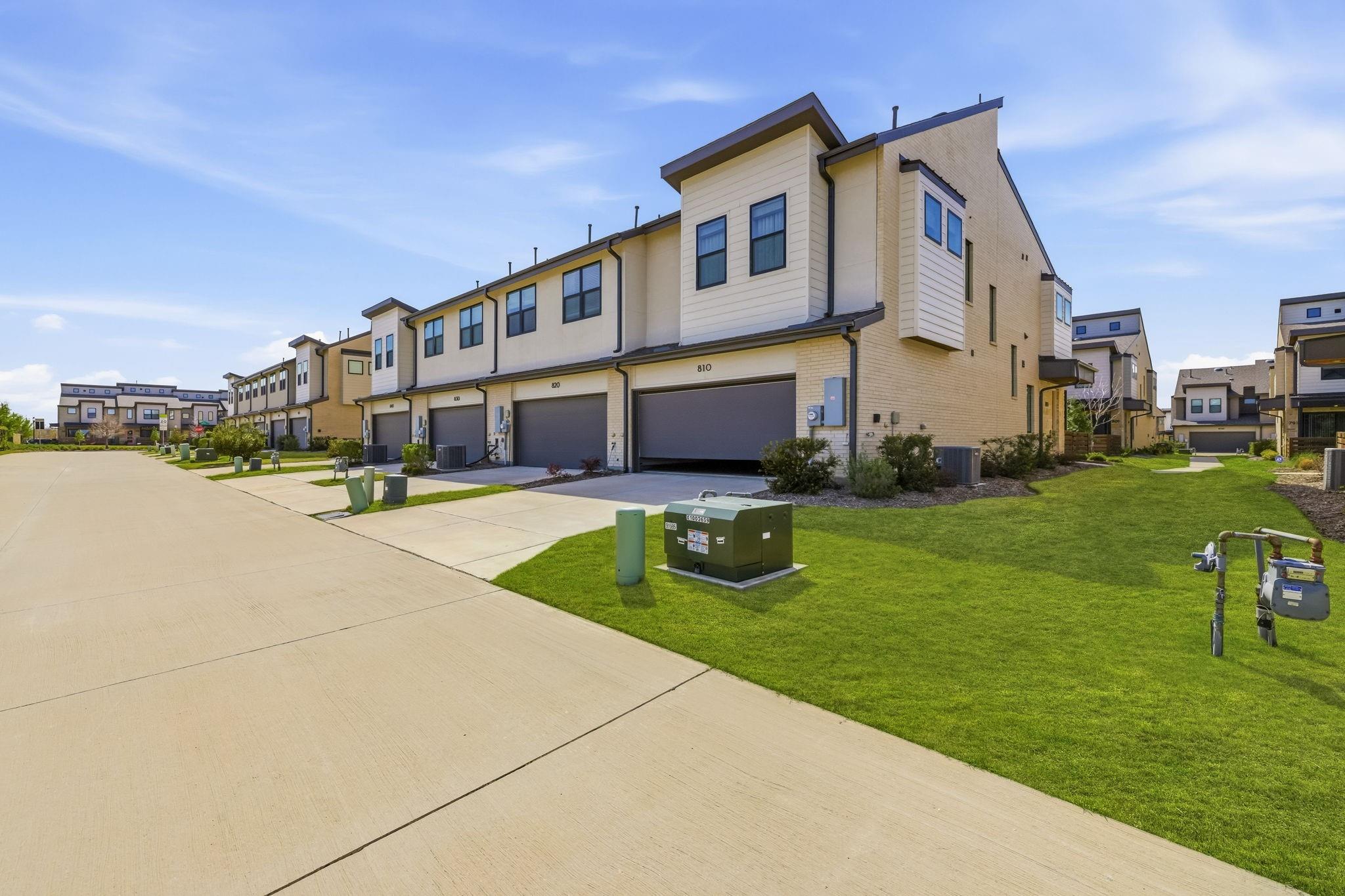 main property photo 28