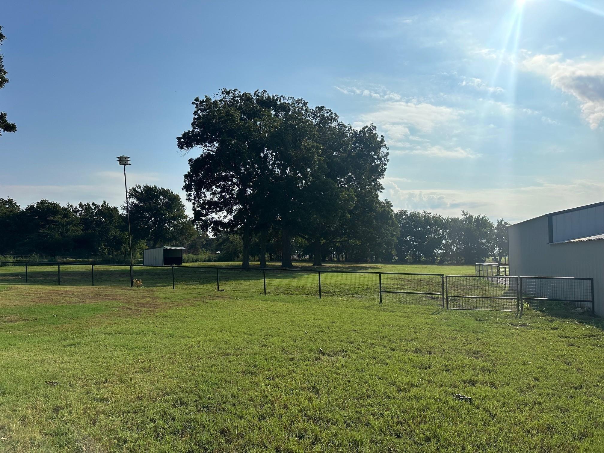 main property photo 22