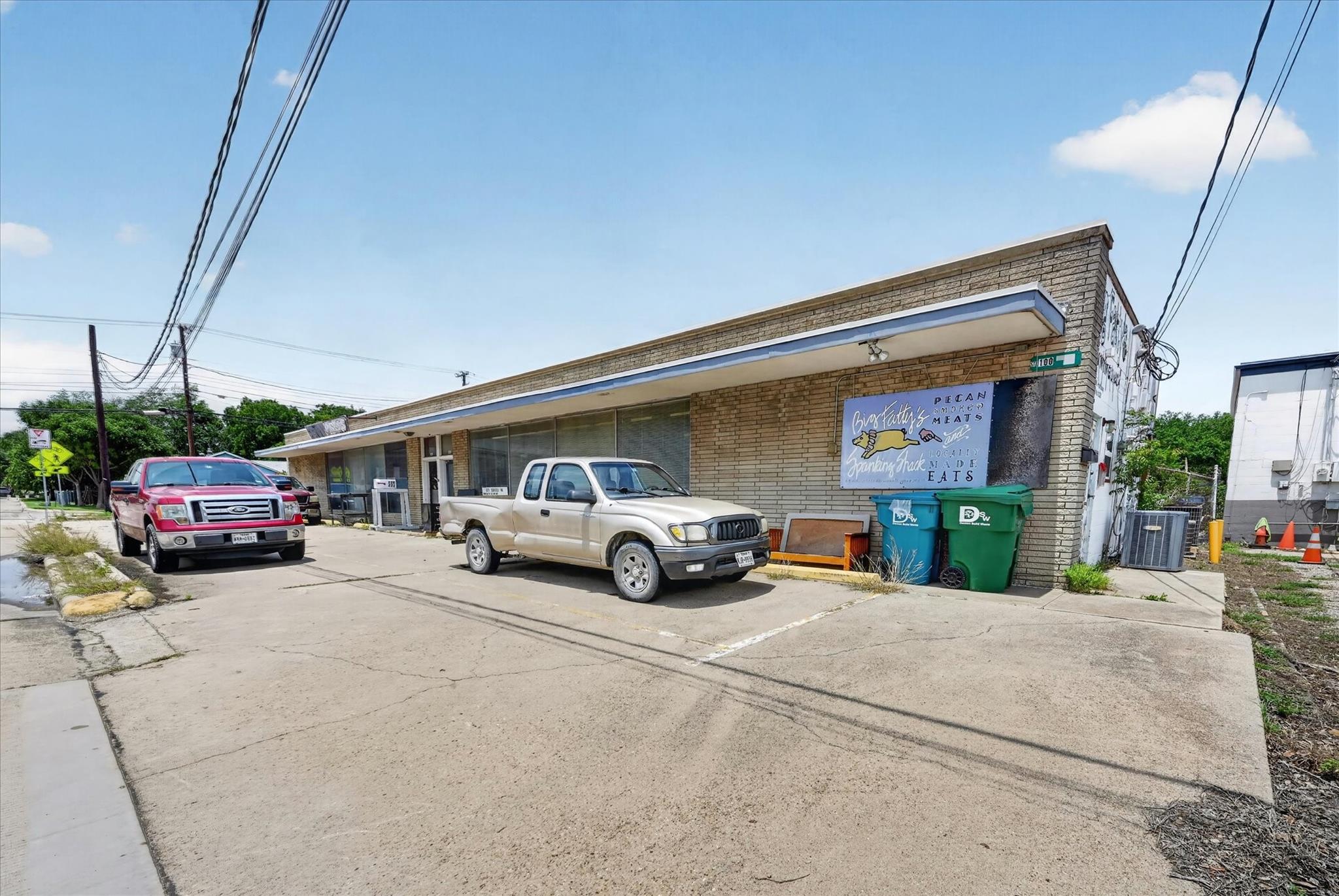 main property photo 31