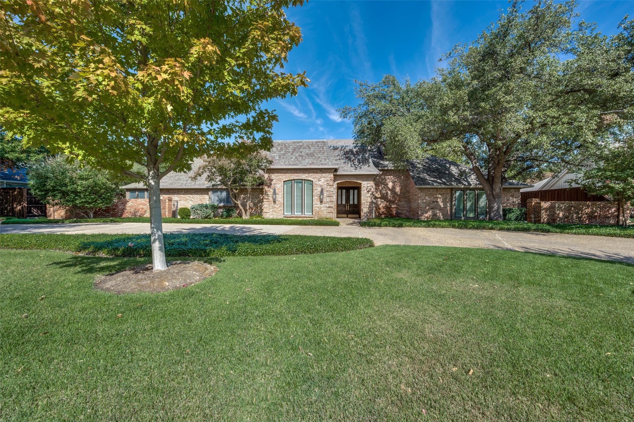main property photo 18
