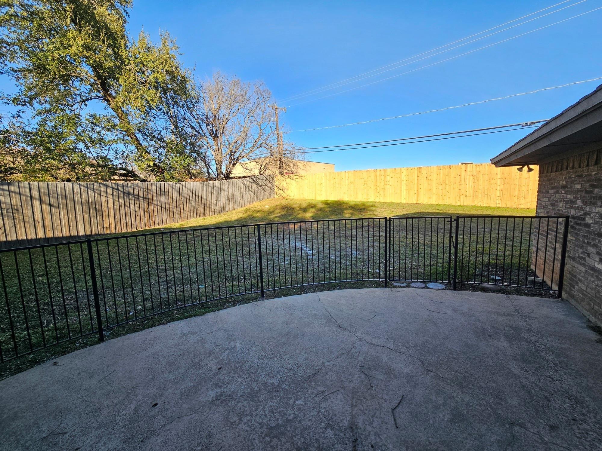 main property photo 25