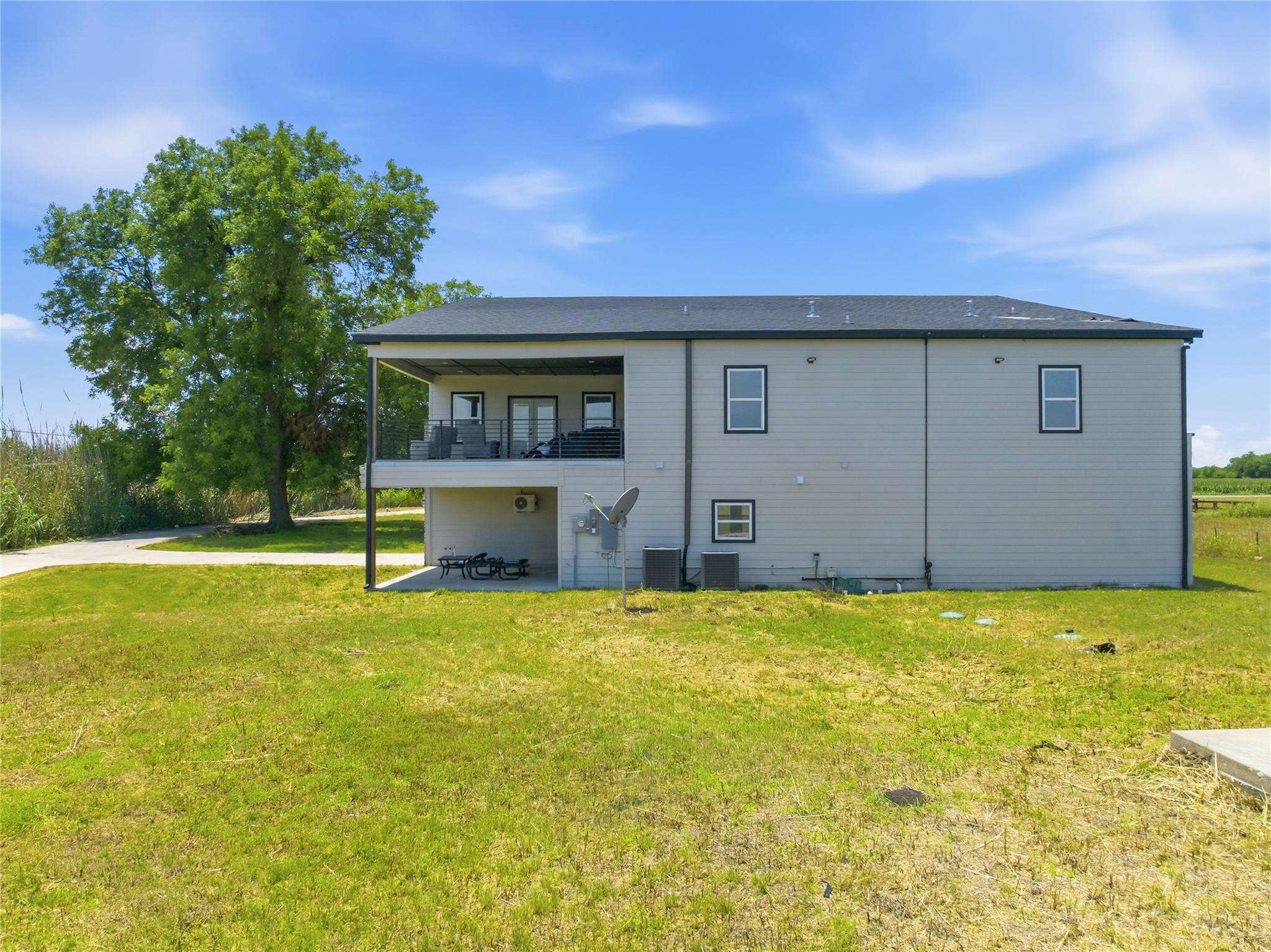 main property photo 31